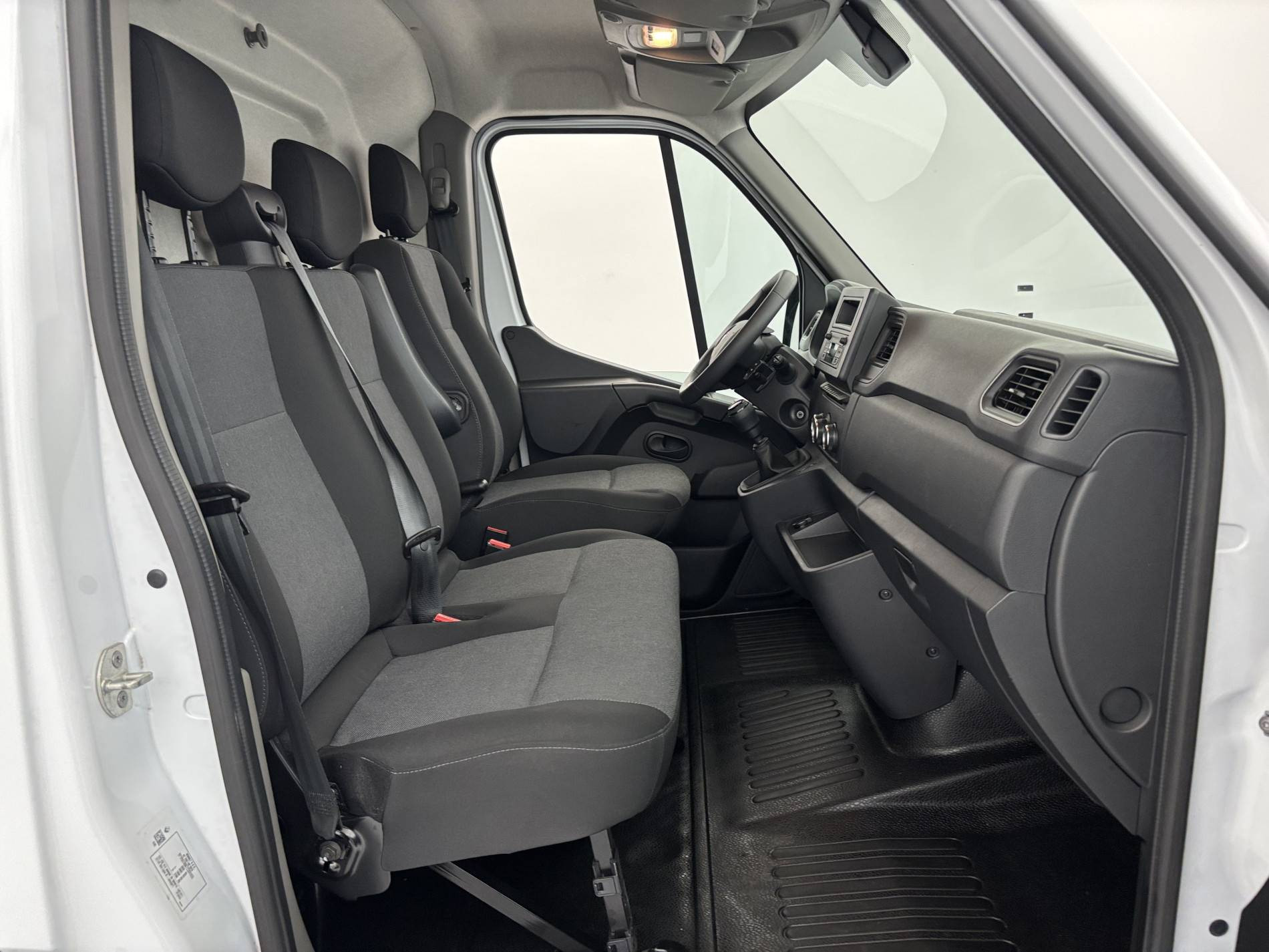 Vente en ligne Renault Trafic 3 Fourgon TRAFIC FGN L1H1 2800 KG BLUE DCI 110 au prix de 19 990 €