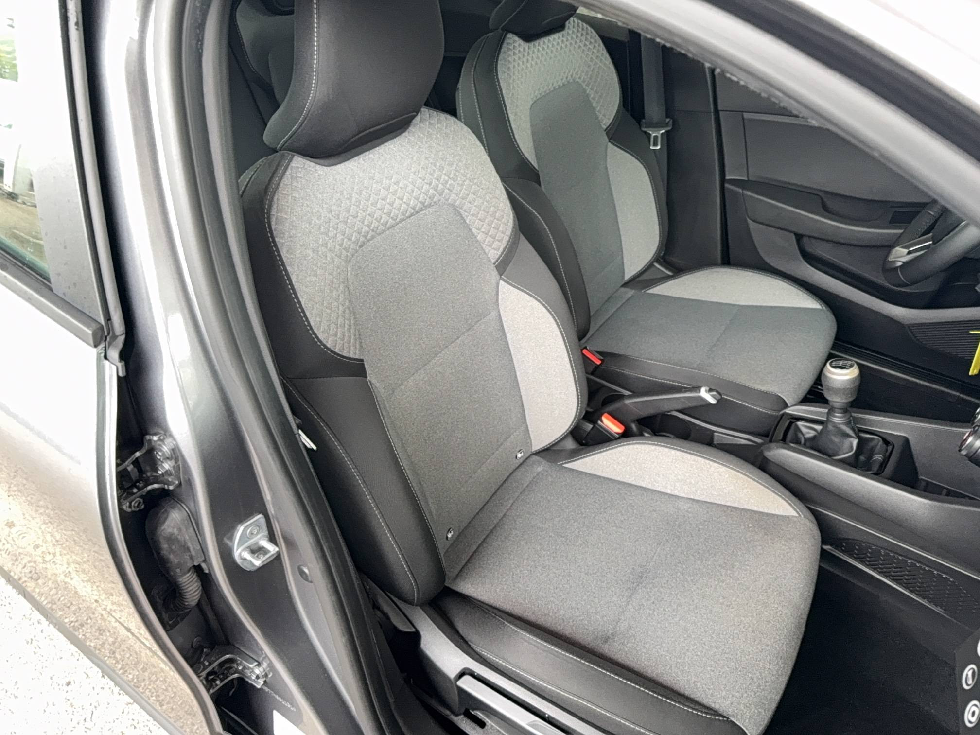 Vente en ligne Renault Clio 5 Clio dCi 100 au prix de 15 990 €