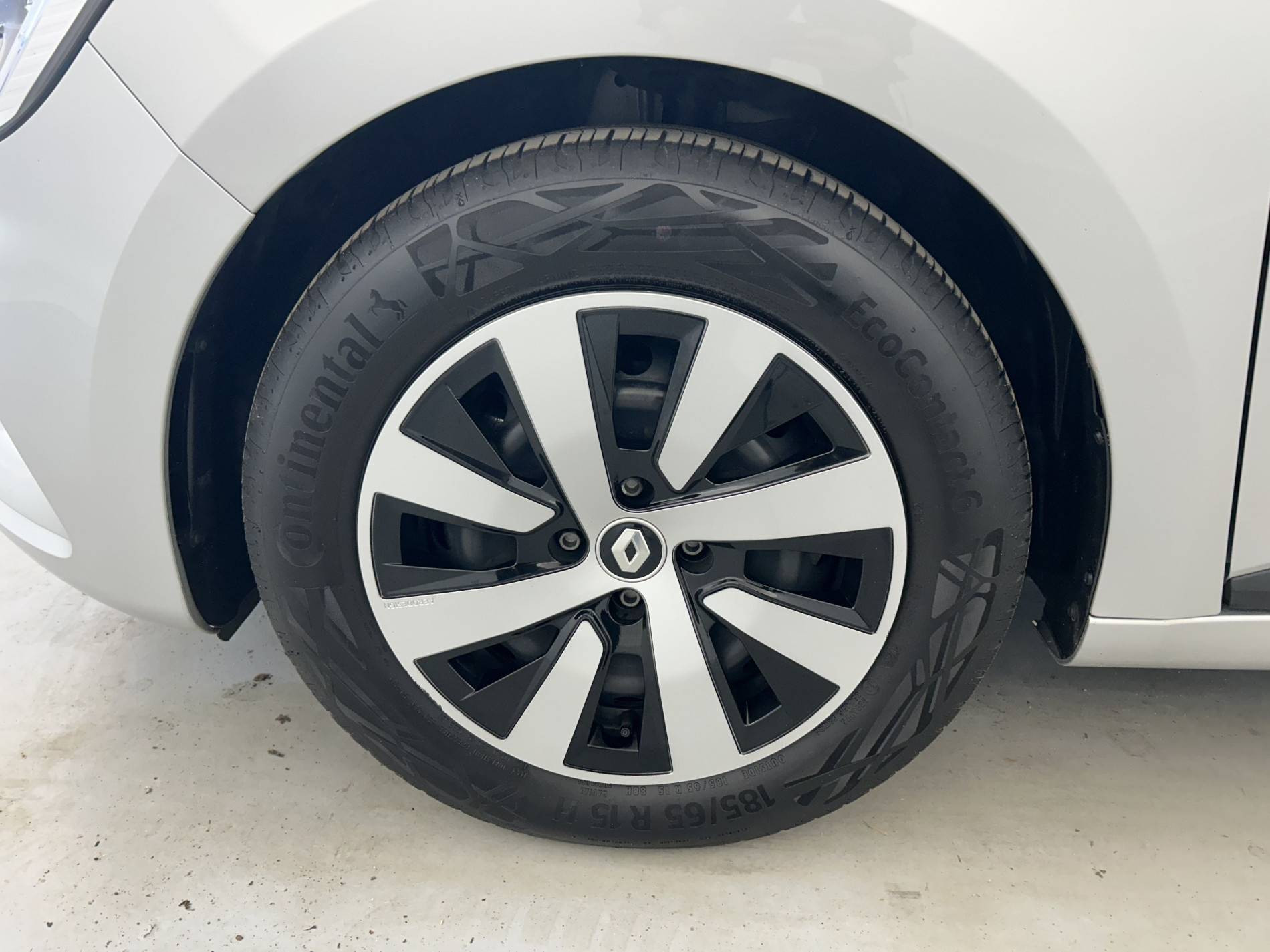 Vente en ligne Renault Clio 5 Clio TCe 90 au prix de 13 690 €