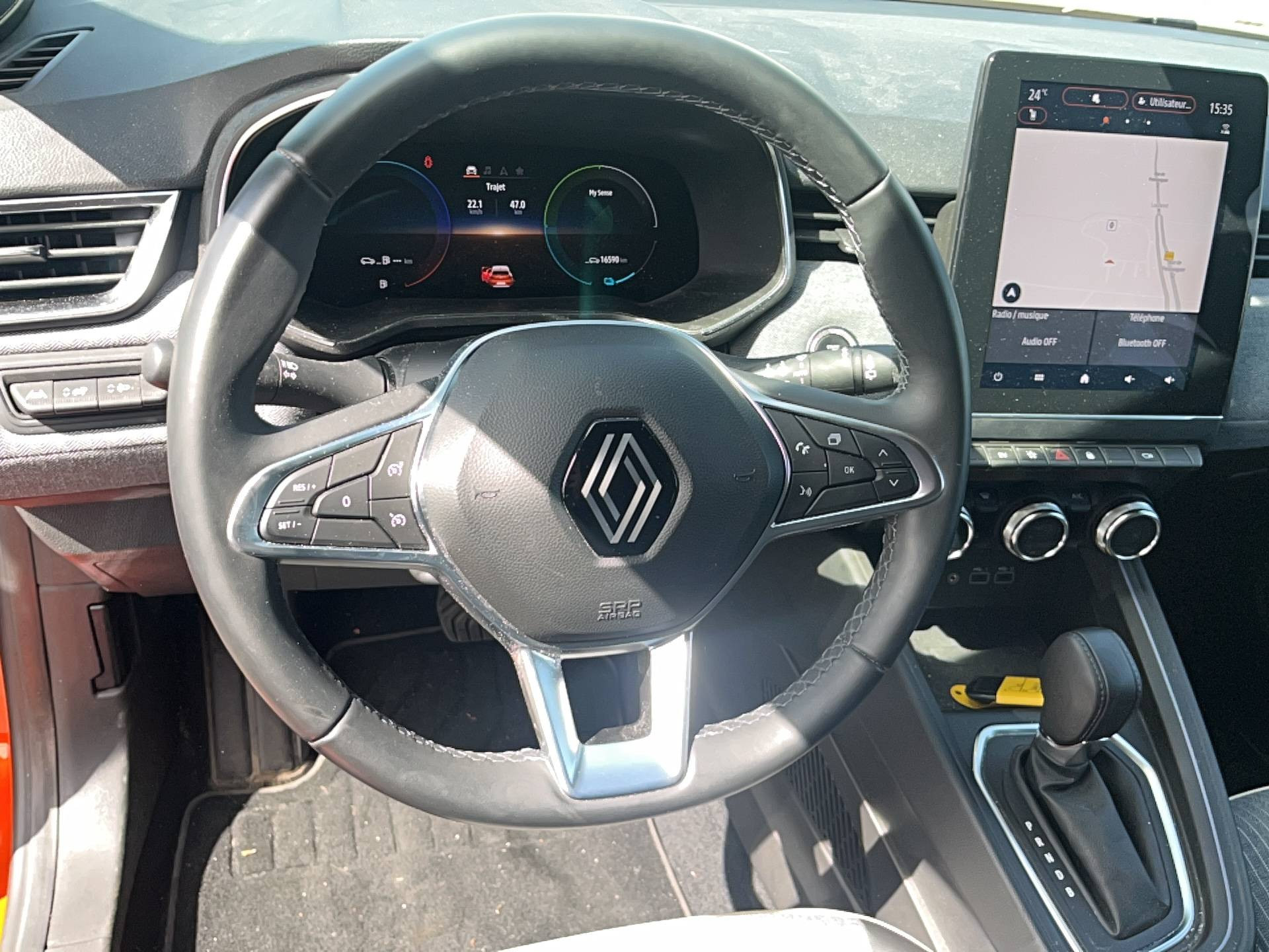 Vente en ligne Renault Clio 5 Clio E-Tech full hybrid 145 au prix de 18 990 €