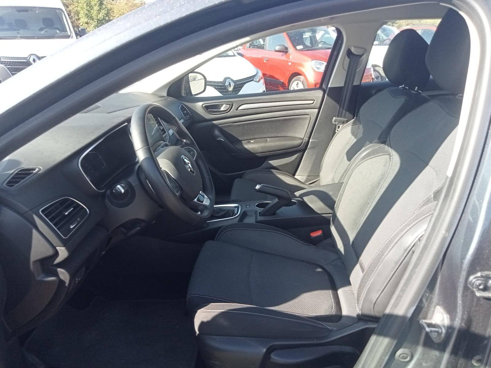 Vente en ligne Renault Megane 4  Blue dCi 115 EDC au prix de 15 690 €
