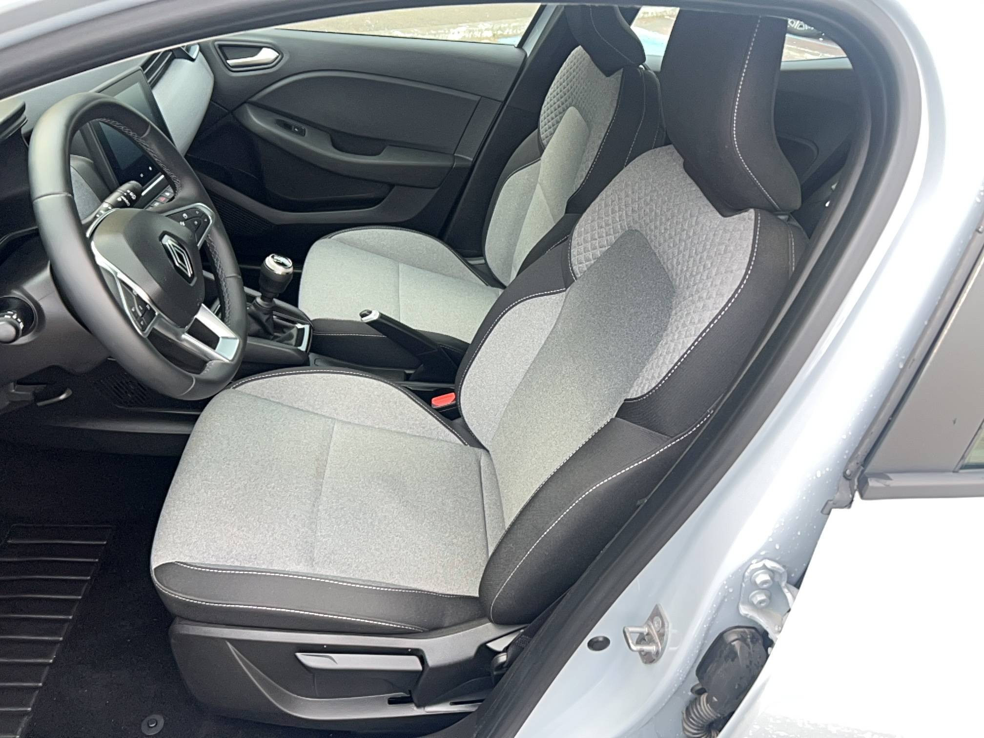 Vente en ligne Renault Clio 5 Clio TCe 90 au prix de 15 990 €