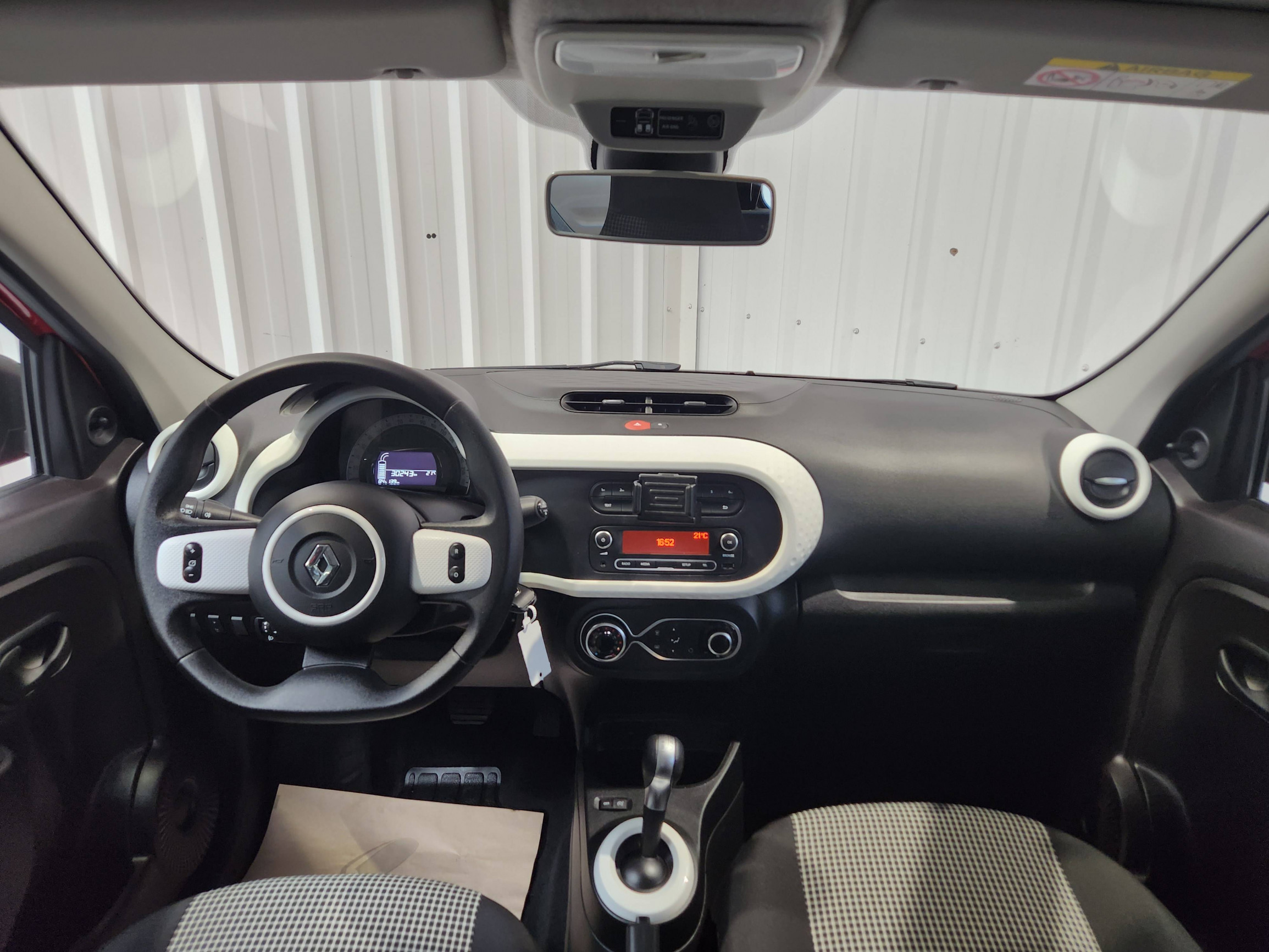 Vente en ligne Renault Twingo Electrique Twingo III E-Tech au prix de 12 499 €