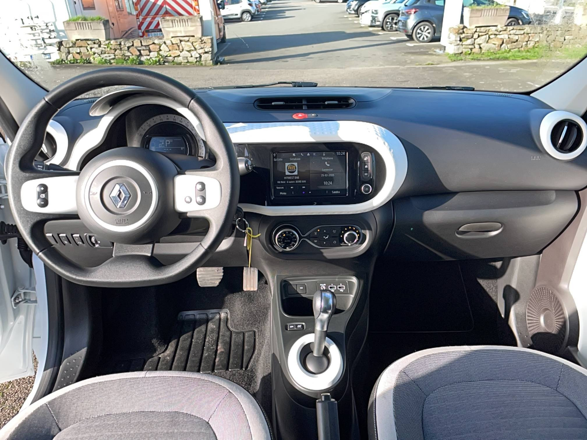 Vente en ligne Renault Twingo Electrique Twingo III E-Tech au prix de 11 490 €