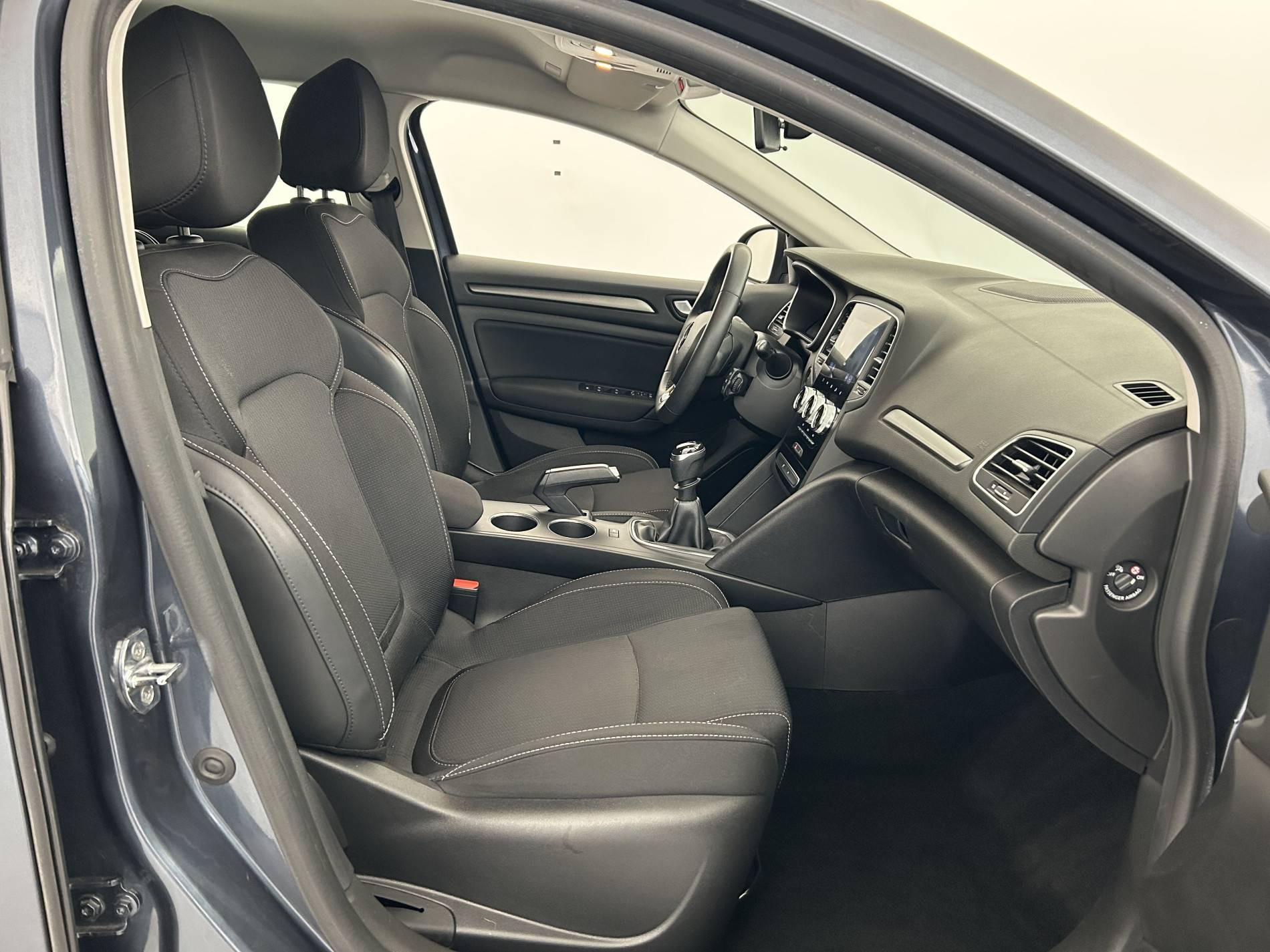 Vente en ligne Renault Megane 4 Estate Mégane IV Estate Blue dCi 115 - 21N au prix de 12 890 €