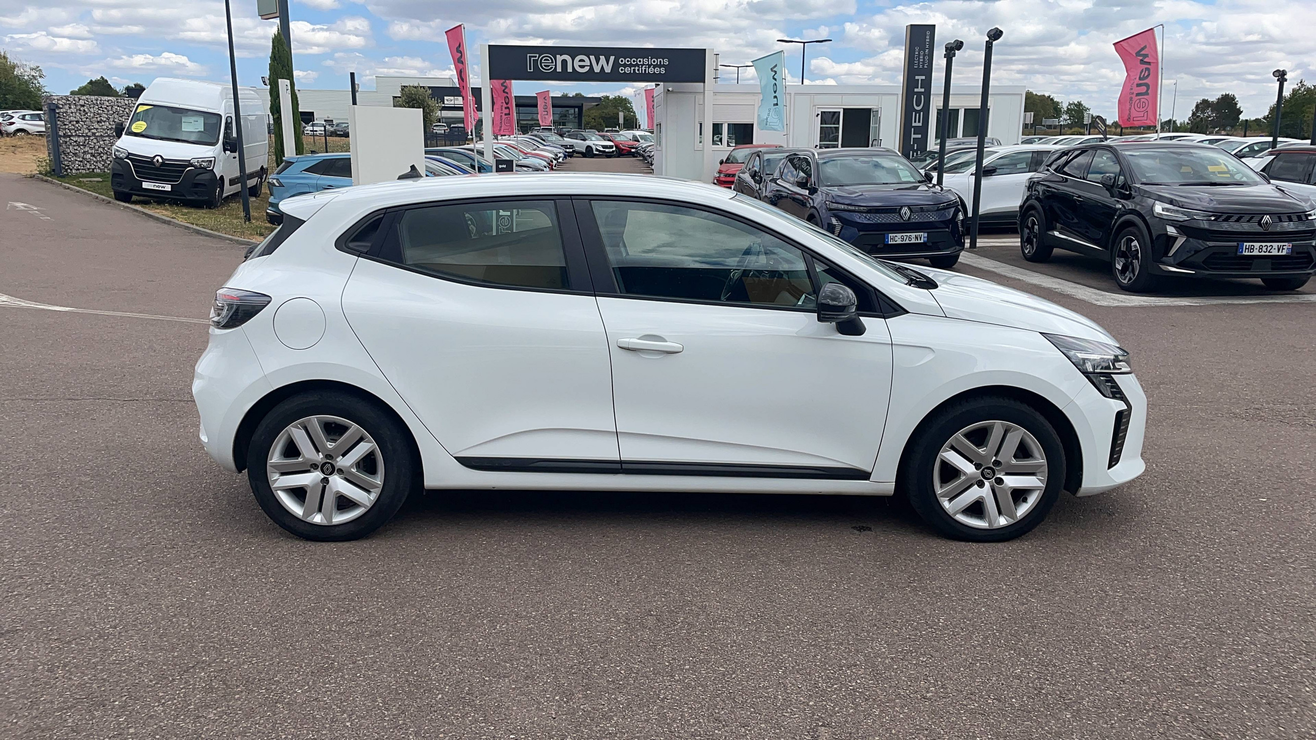 Vente en ligne Renault Clio 5 CLIO SOCIETE BLUE DCI 100 au prix de 1 €