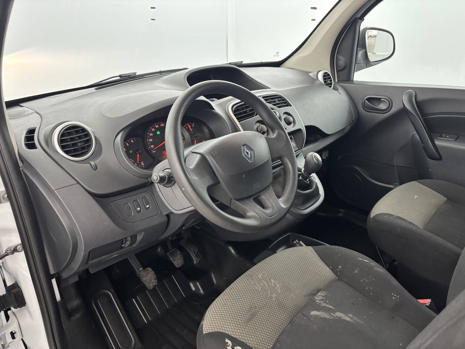 Vente en ligne Renault Kangoo Express  BLUE DCI 80 au prix de 11 990 €