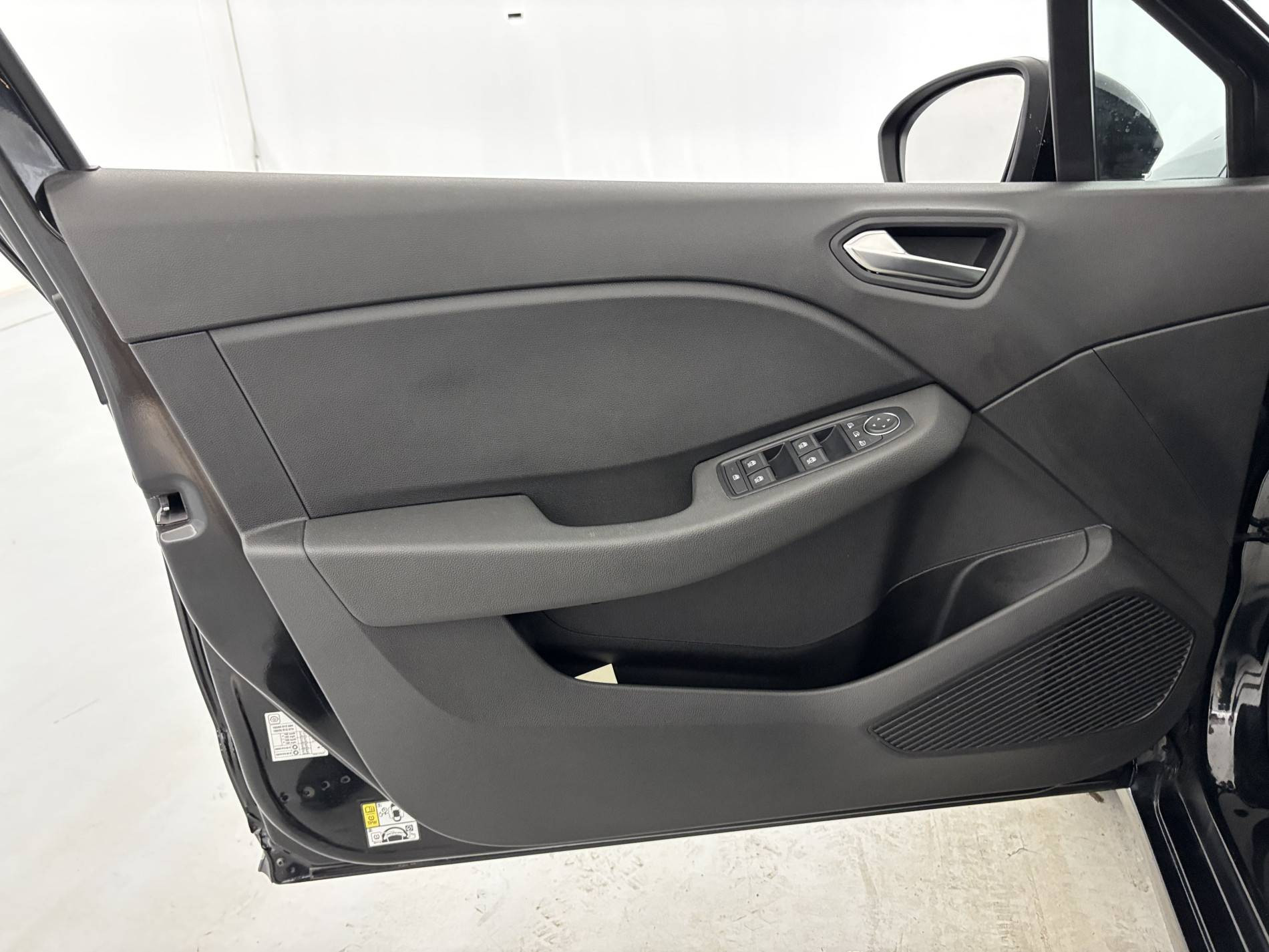 Vente en ligne Renault Clio 5 Clio TCe 90 au prix de 14 490 €