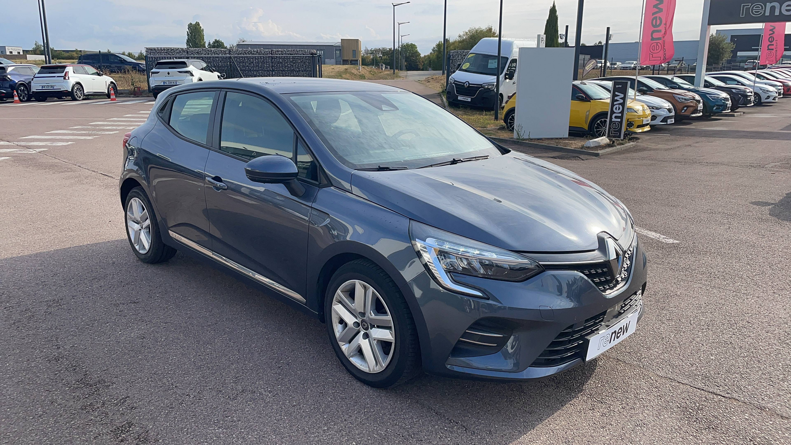 Vente en ligne Renault Clio 5 Clio TCe 100 GPL - 21N au prix de 13 990 €