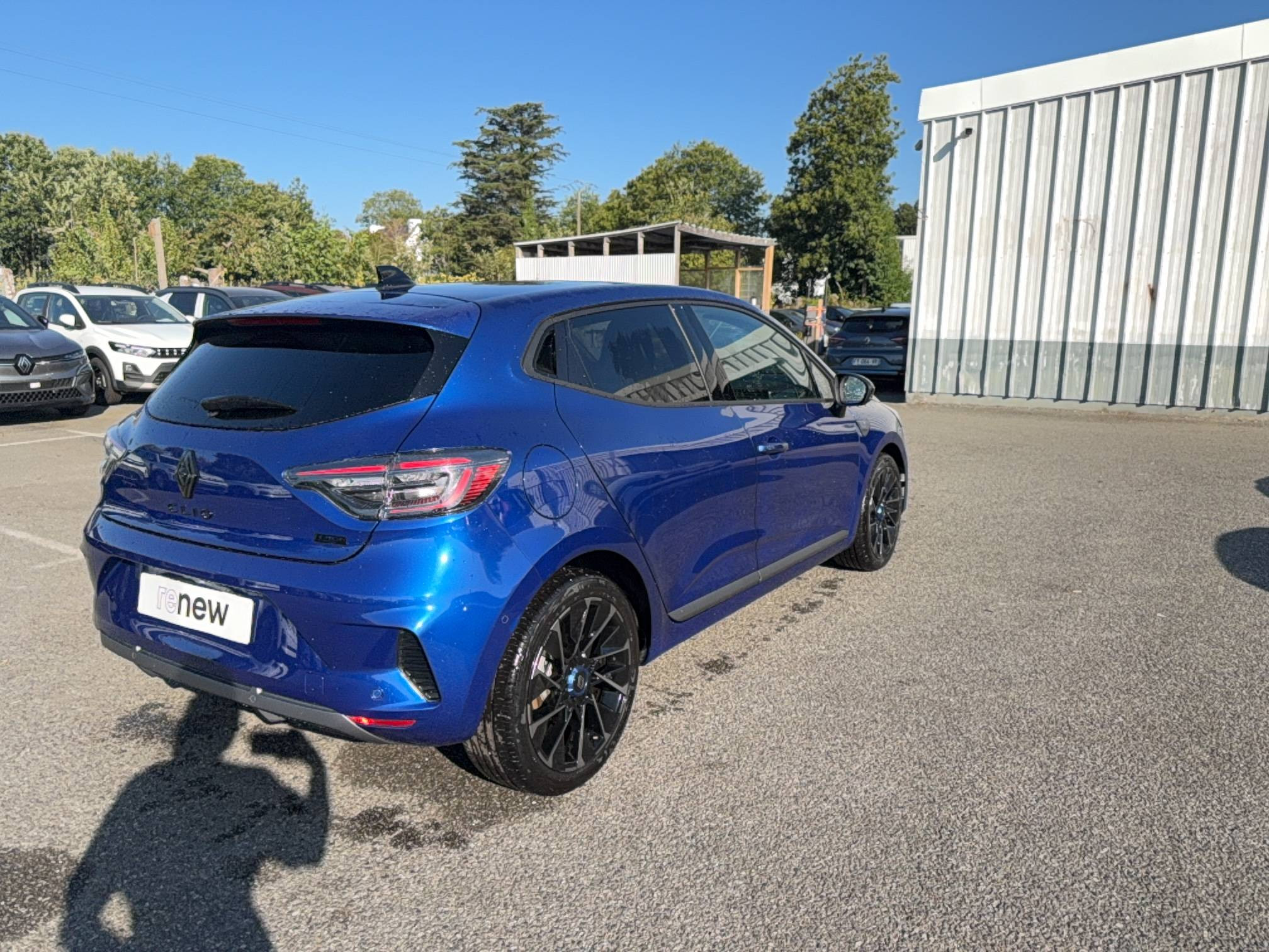 Vente en ligne Renault Clio 5 Clio E-Tech full hybrid 145 au prix de 22 490 €