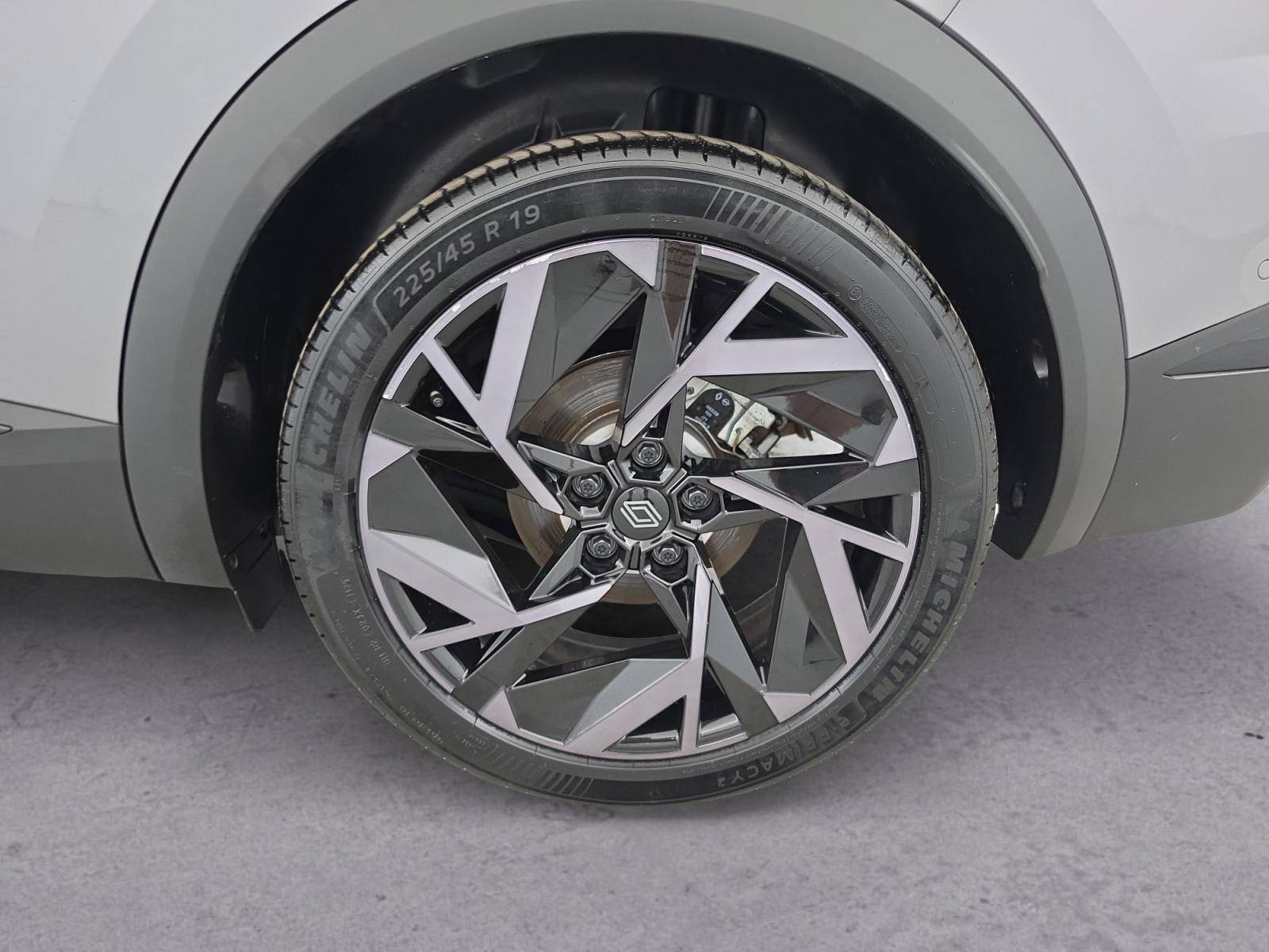 Vente en ligne Renault Symbioz  E-Tech full hybrid 145 au prix de 26 419 €