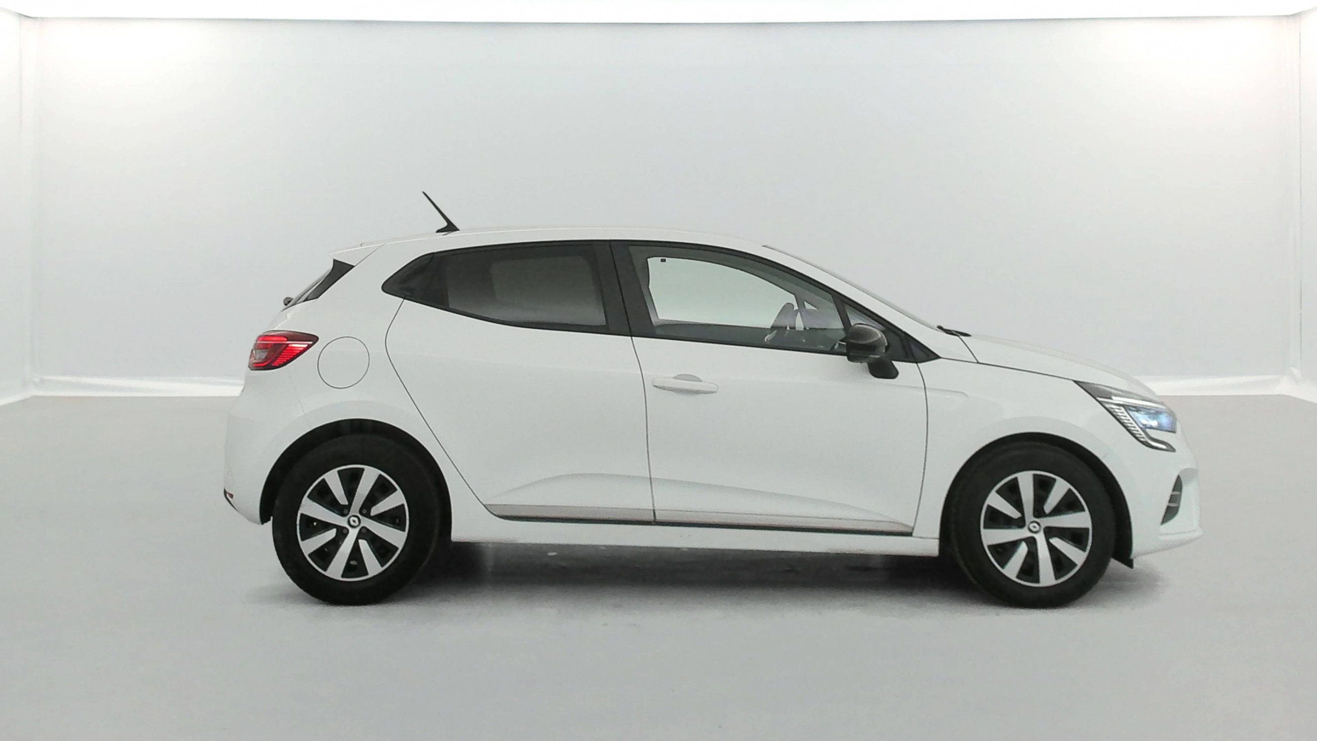 Vente en ligne Renault Clio 5 Clio TCe 90 au prix de 13 490 €