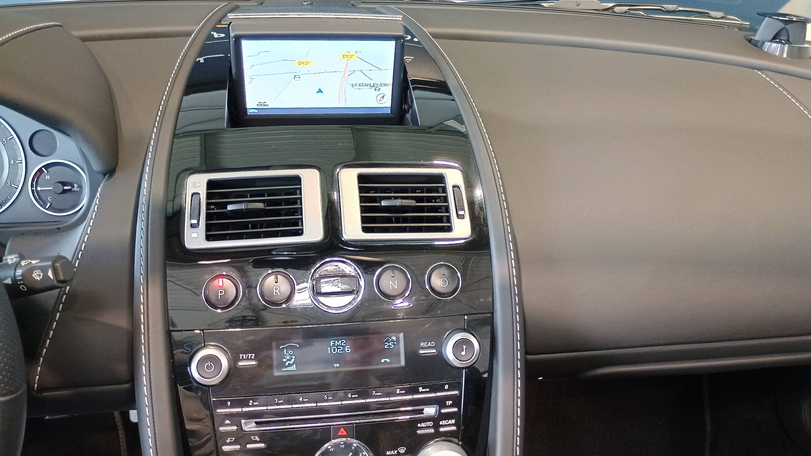 Vente en ligne Aston Martin DBS DBS au prix de 119 990 €