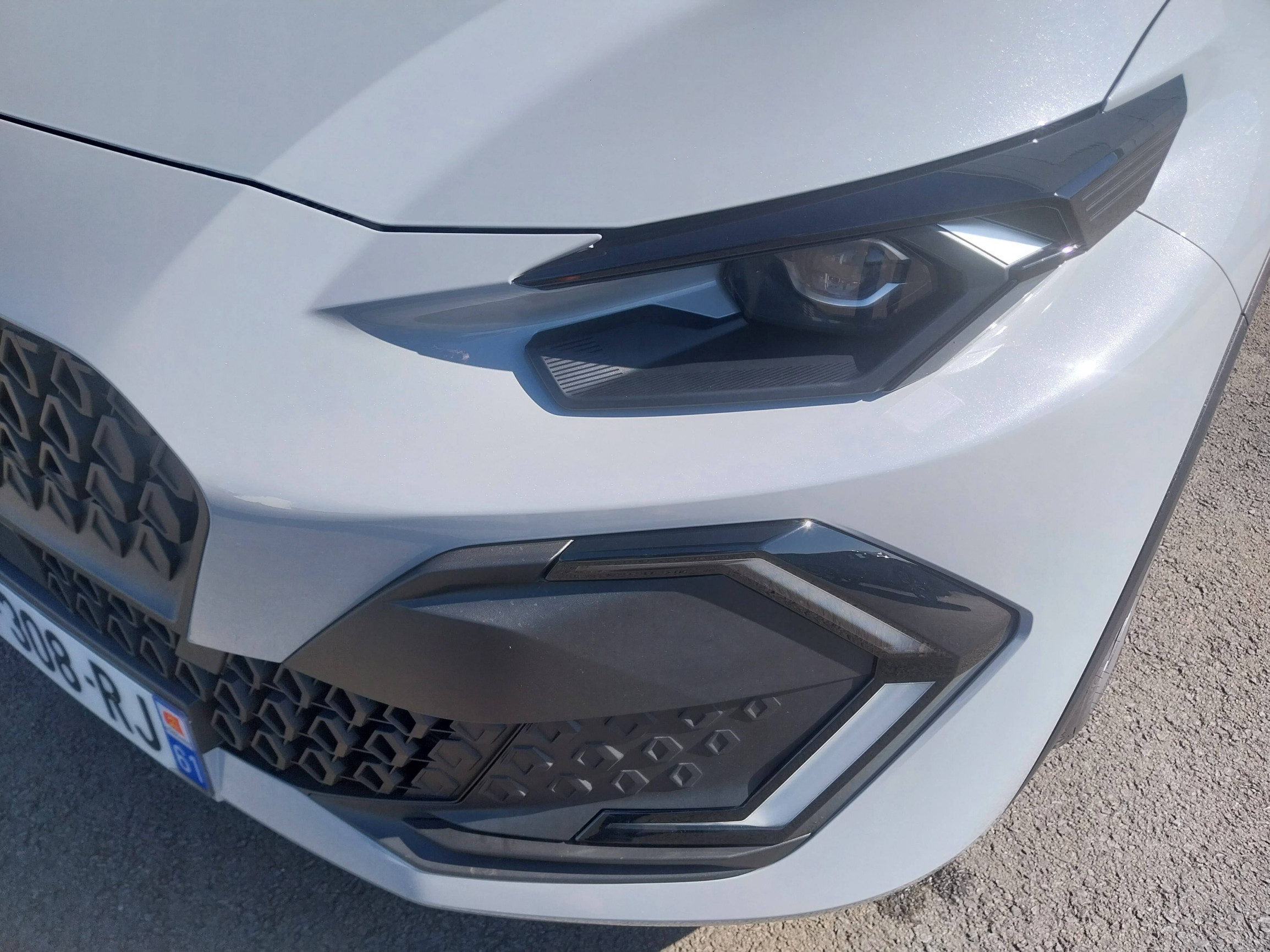 Vente en ligne Renault Clio 6 Clio E-Tech full hybrid 160 ch au prix de 24 980 €