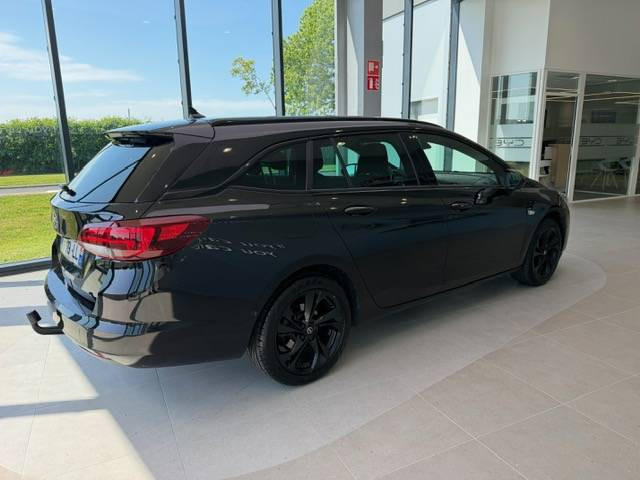 Vente en ligne Opel Astra Sports Tourer  1.5 Diesel 122 ch BVA9 au prix de 12 990 €