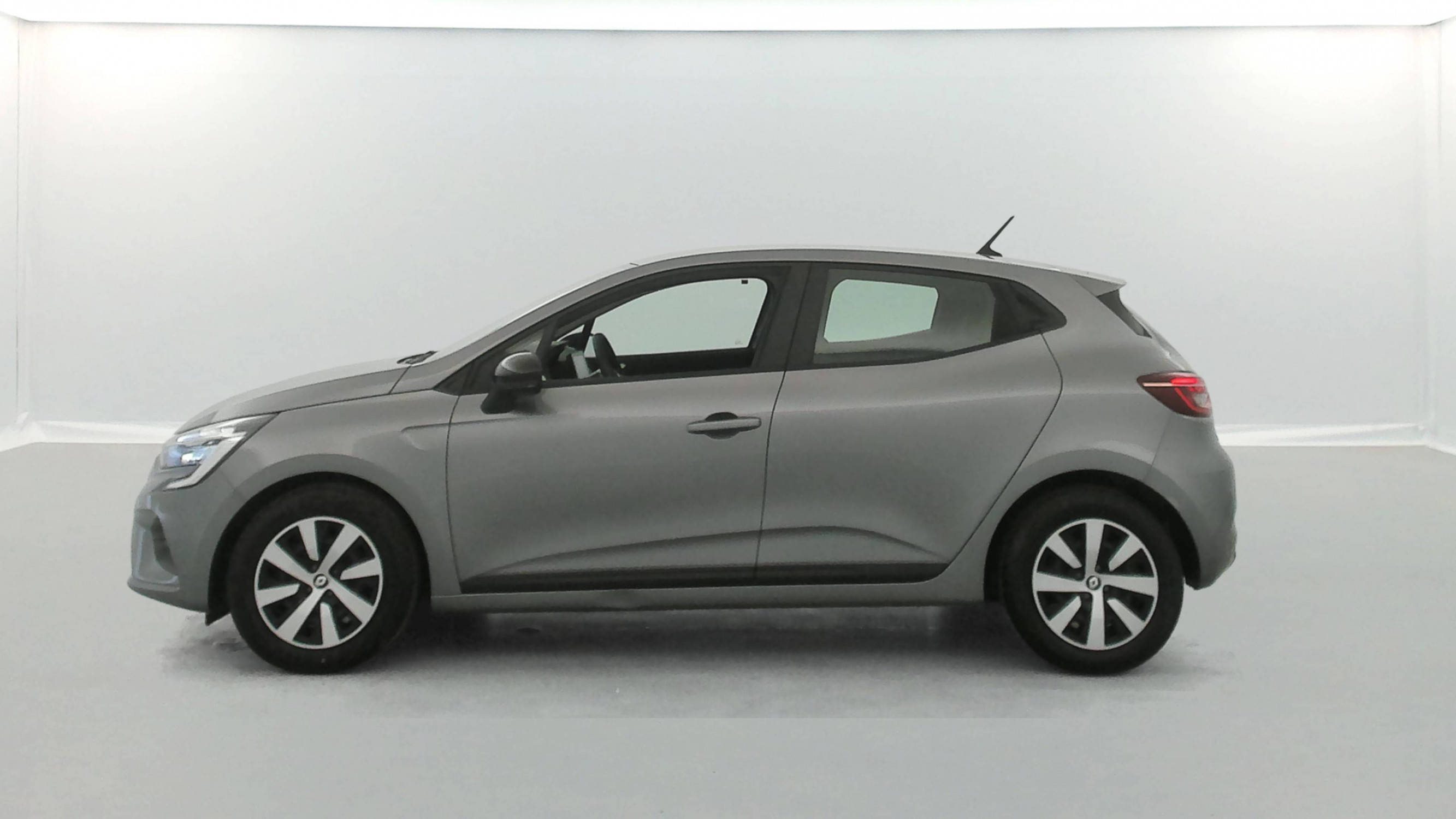 Vente en ligne Renault Clio 5 Clio TCe 90 au prix de 14 790 €