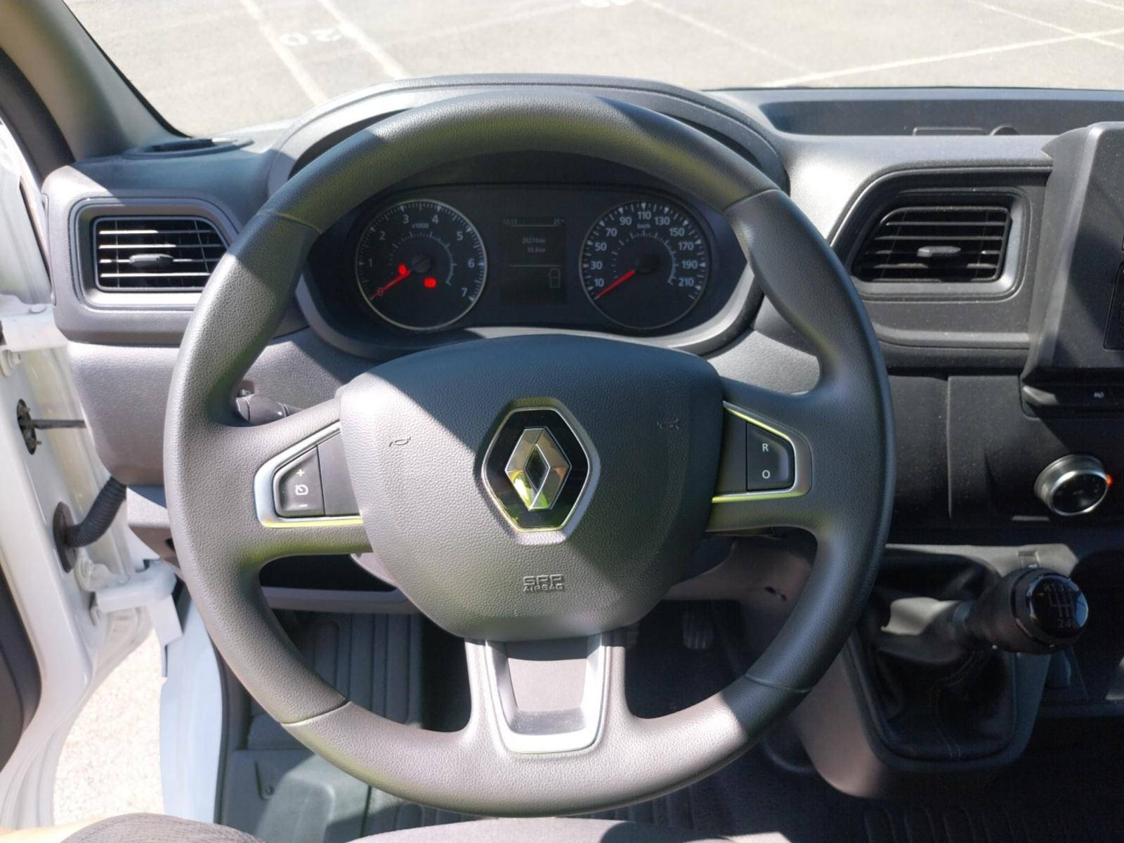 Vente en ligne Renault Master Fourgon MASTER FGN TRAC F3500 L3H3 BLUE DCI 135 au prix de 26 490 €