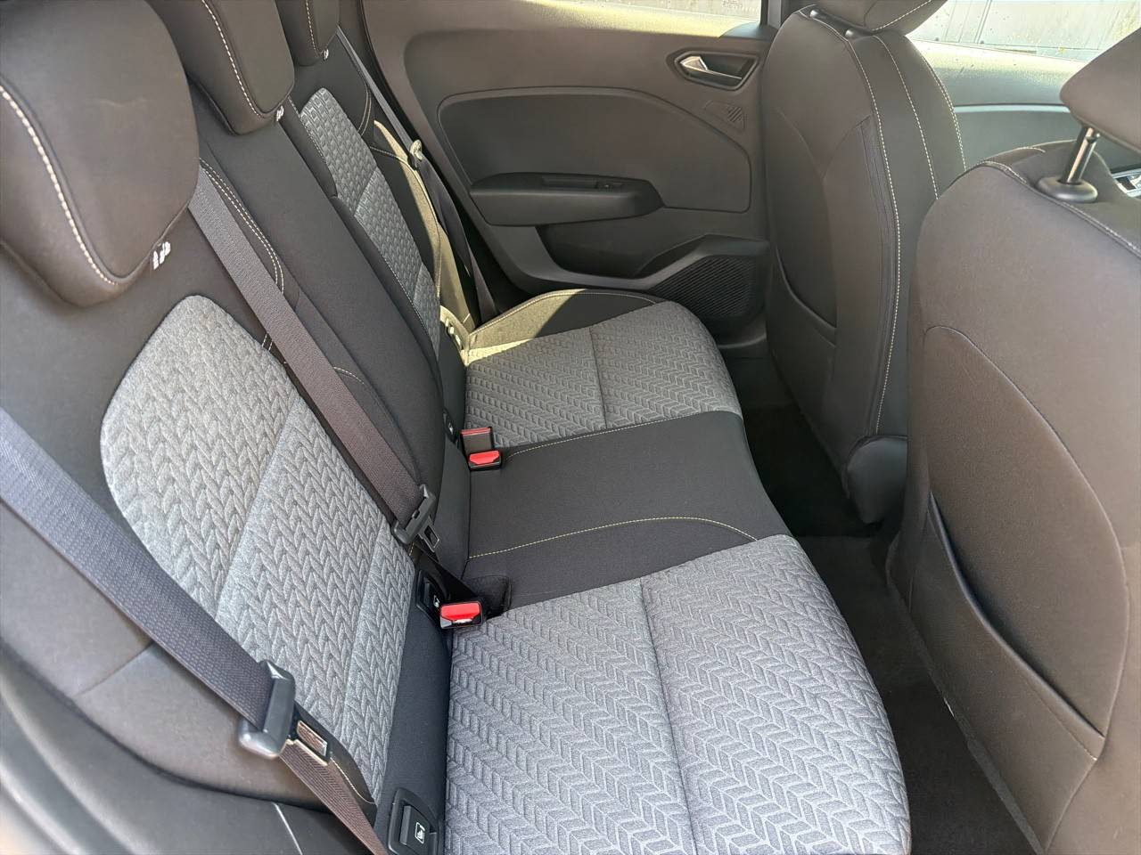Vente en ligne Renault Clio 5 Clio TCe 90 au prix de 13 990 €