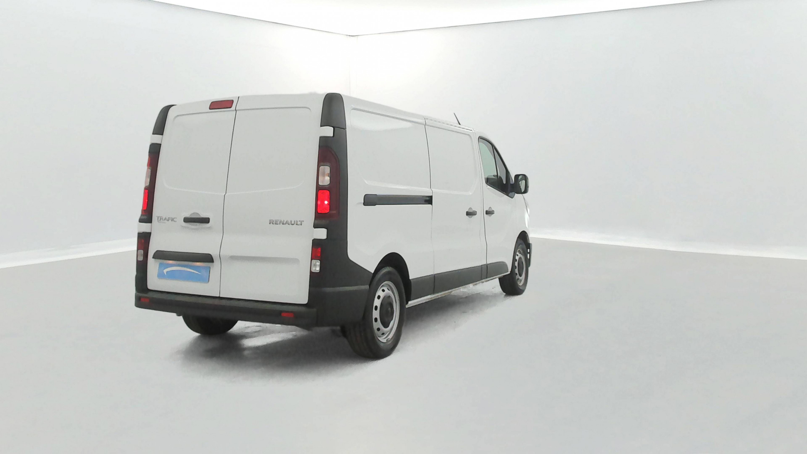 Vente en ligne Renault Trafic 3 Fourgon TRAFIC FGN L2H1 3000 KG BLUE DCI 130 au prix de 22 990 €