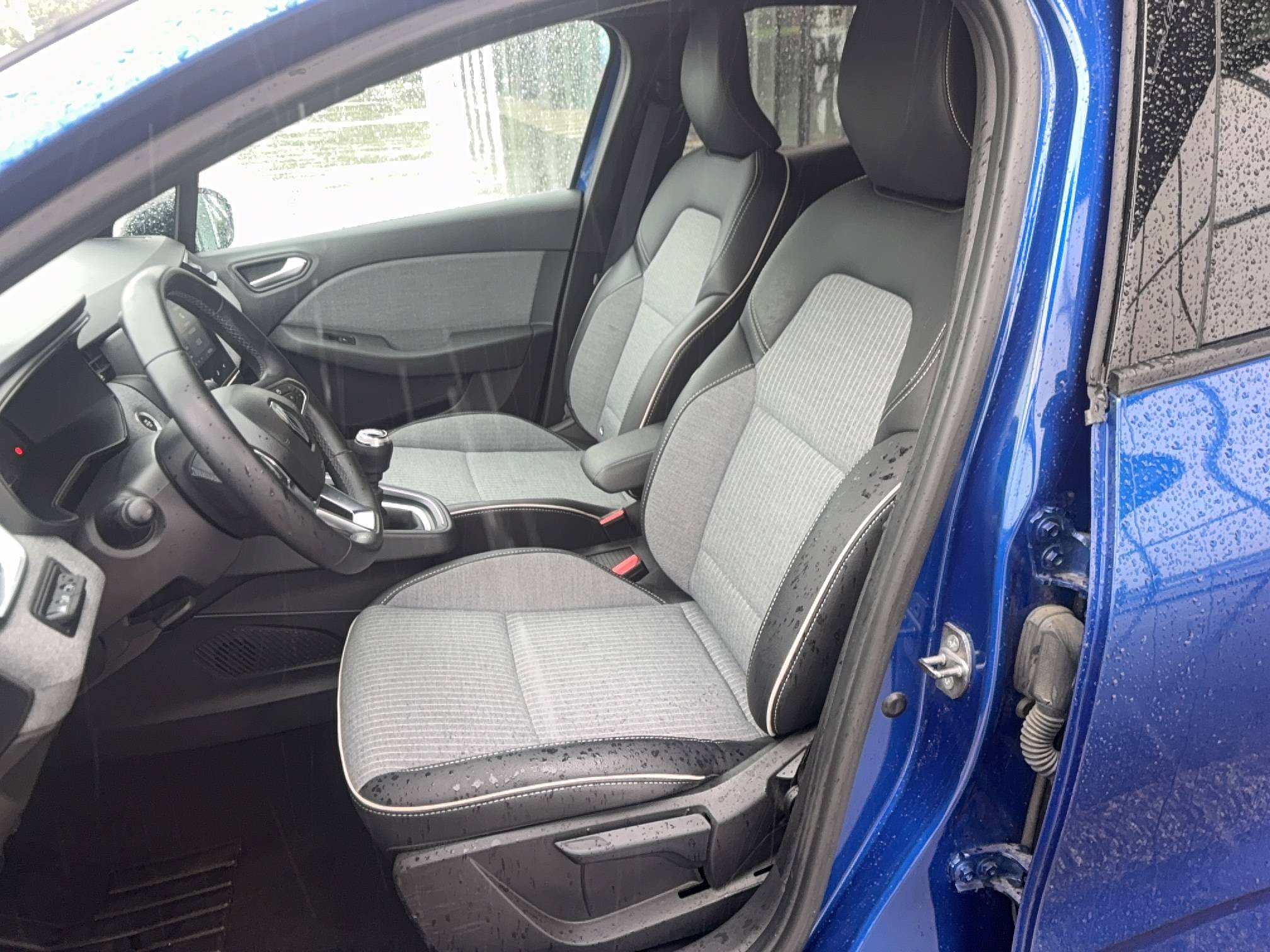 Vente en ligne Renault Clio 5 Clio TCe 90 au prix de 16 500 €