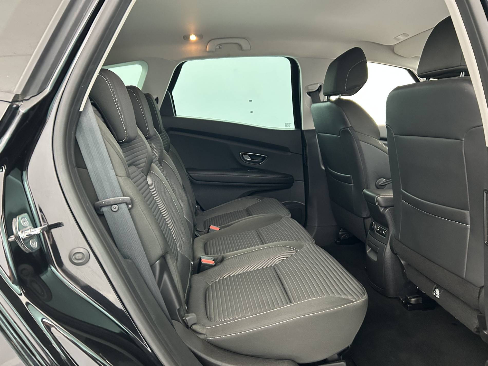 Vente en ligne Renault Scenic 4 Scenic Blue dCi 120 EDC - 21 au prix de 16 480 €