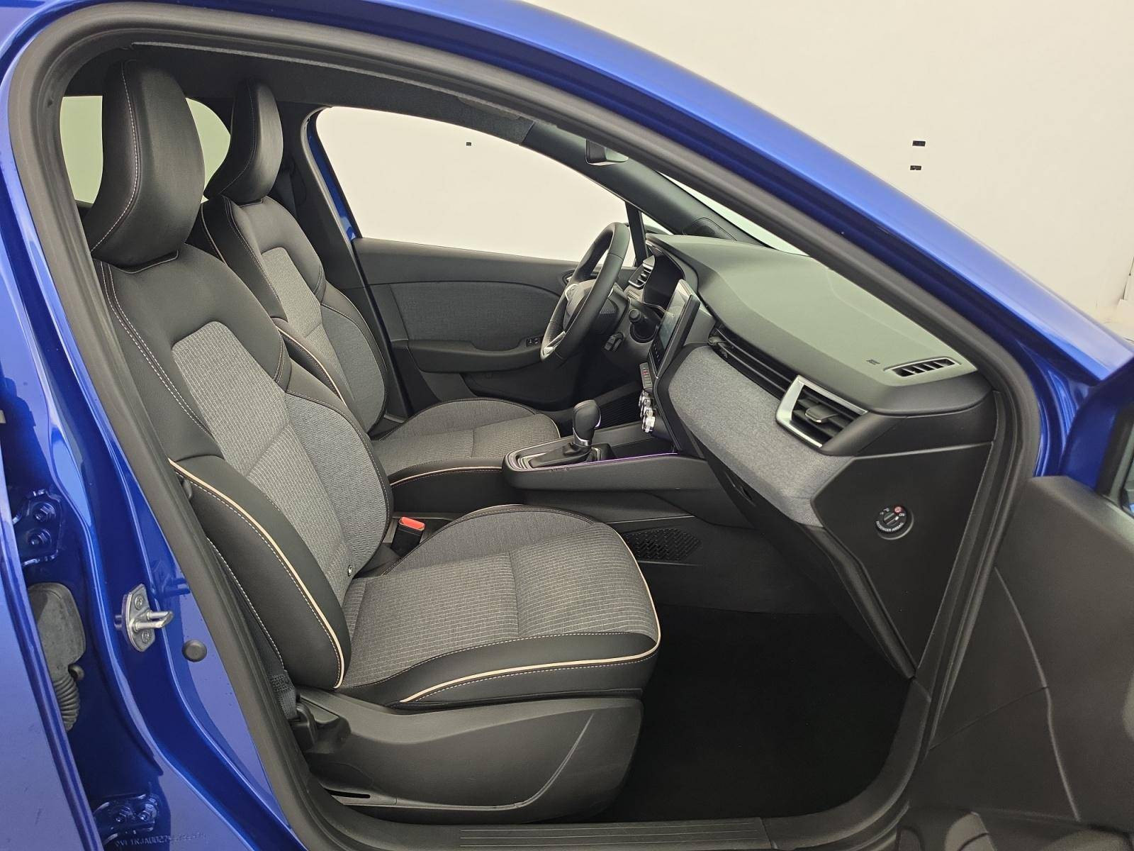 Vente en ligne Renault Clio 5 Clio E-Tech full hybrid 145 ch GSR2 au prix de 20 990 €