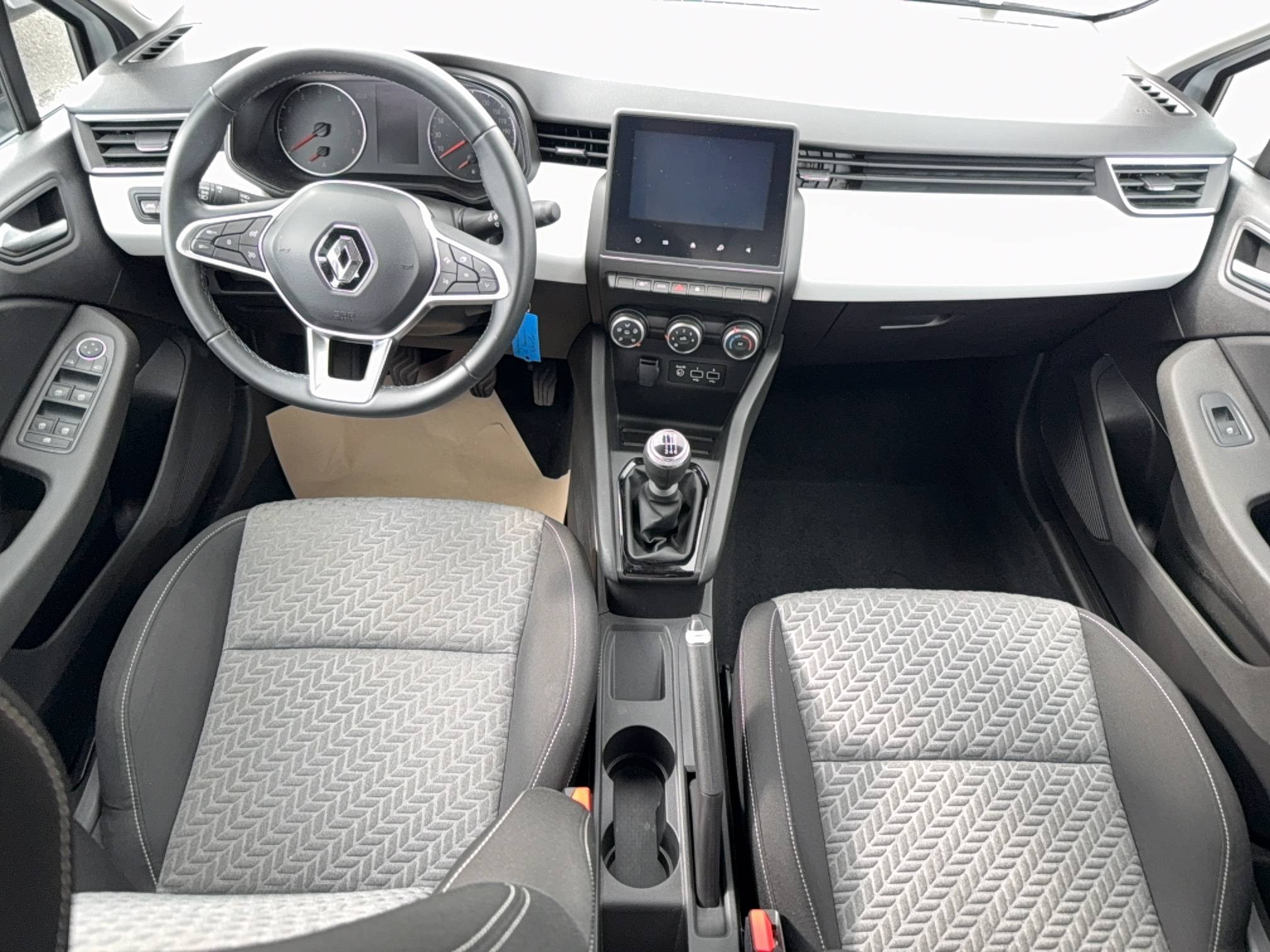 Vente en ligne Renault Clio 5 Clio TCe 100 GPL au prix de 15 490 €