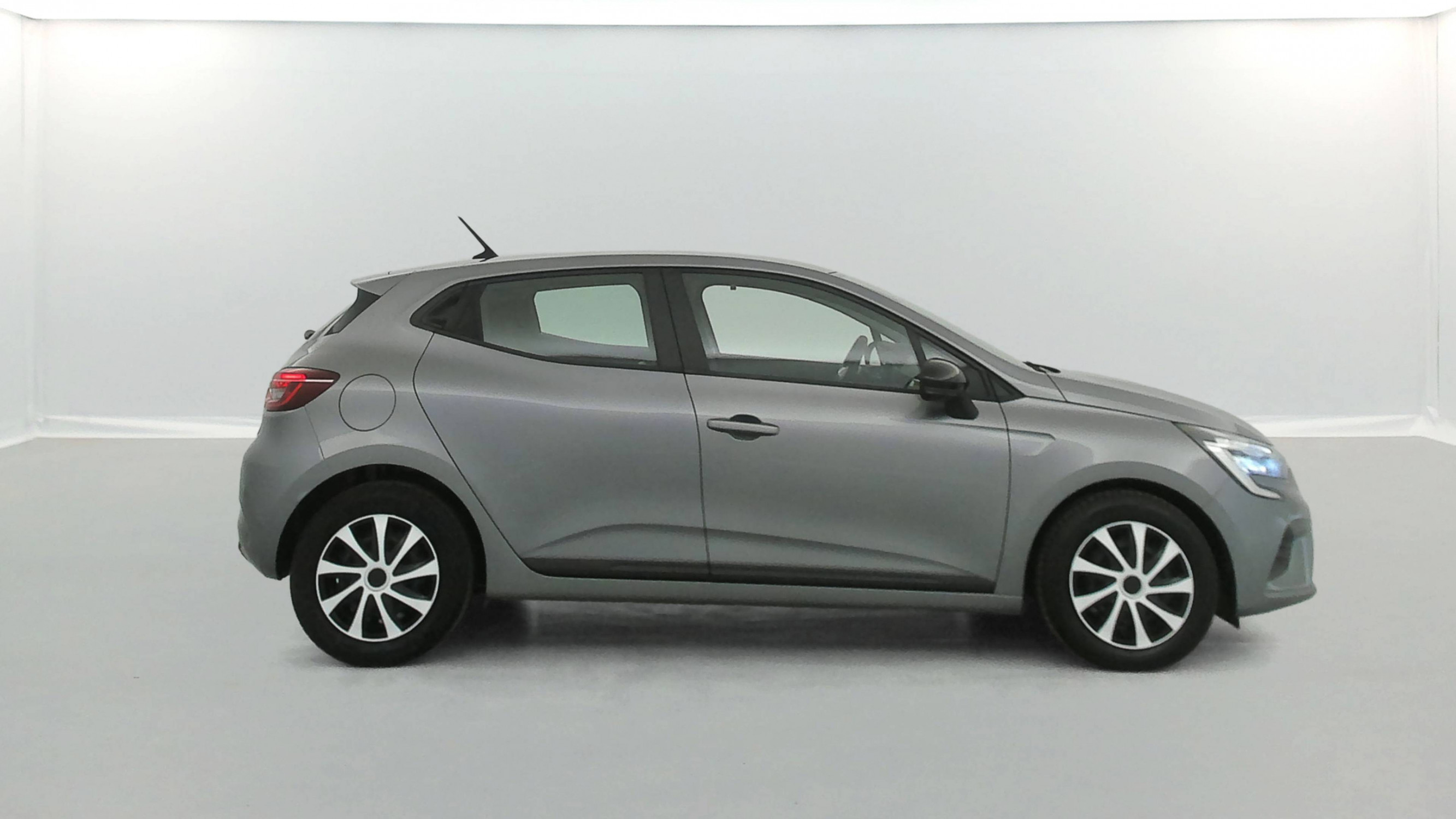 Vente en ligne Renault Clio 5 Clio TCe 90 au prix de 14 290 €