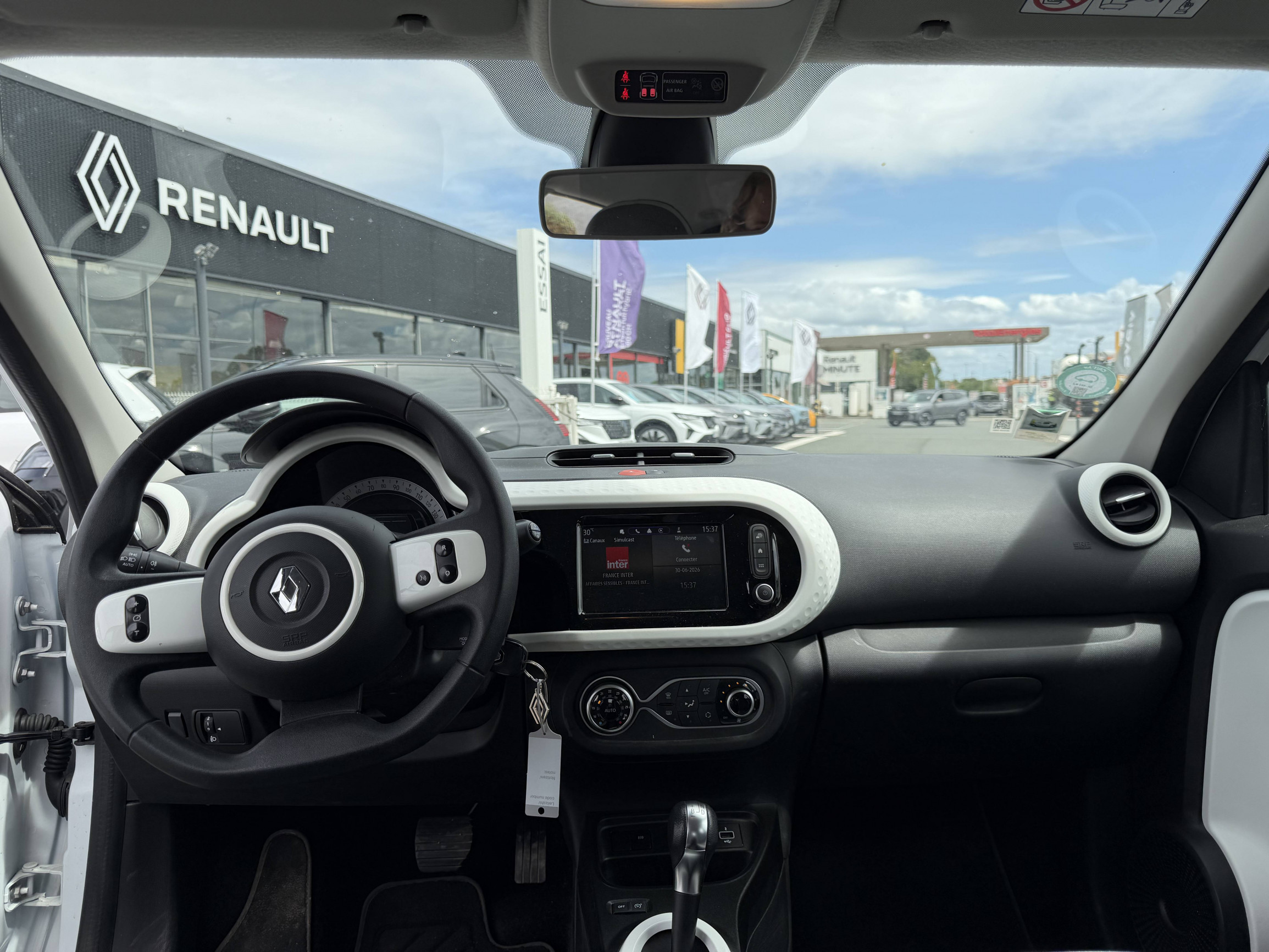 Vente en ligne Renault Twingo Electrique Twingo III E-Tech au prix de 12 490 €