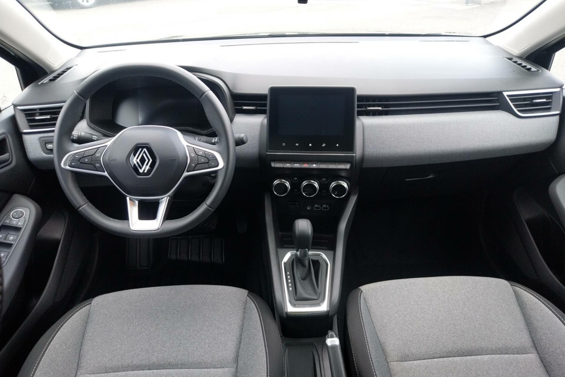 Vente en ligne Renault Clio 5 Clio E-Tech full hybrid 145 au prix de 18 500 €