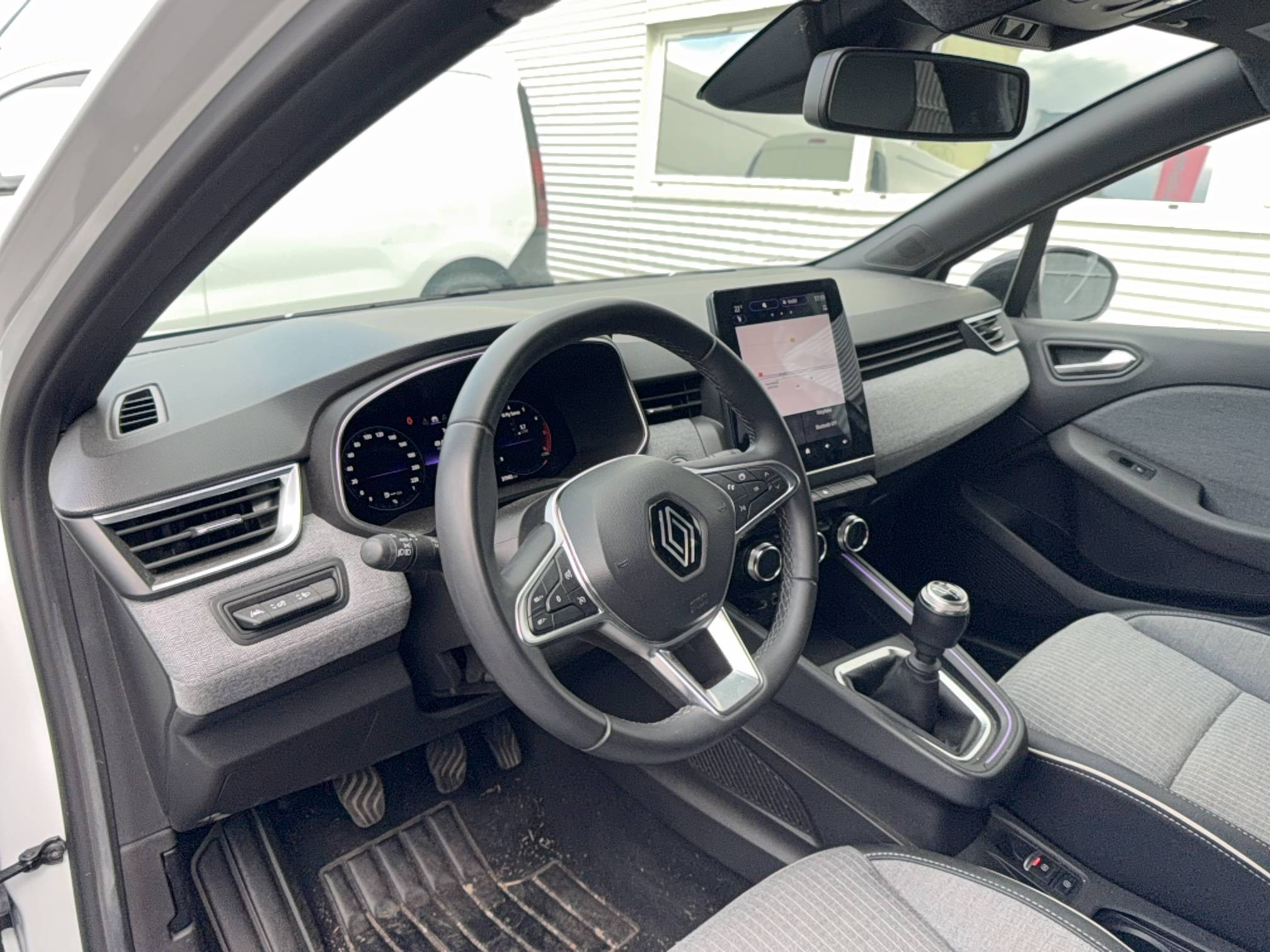 Vente en ligne Renault Clio 5 Clio TCe 90 au prix de 16 390 €