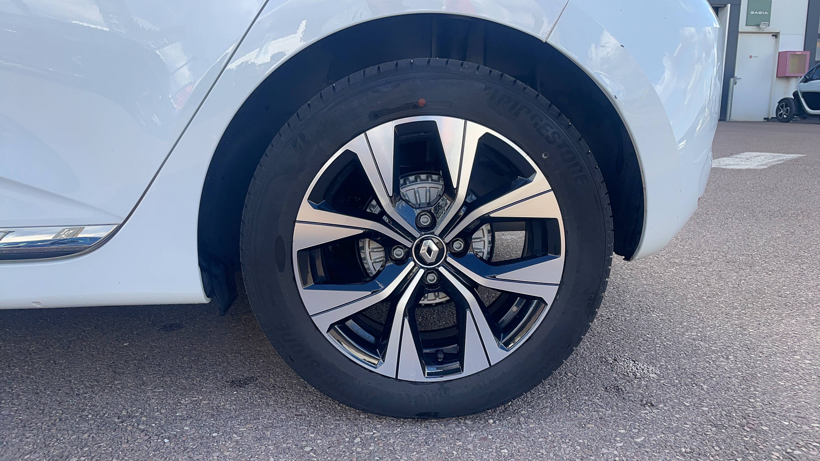 Vente en ligne Renault Clio 5 Clio TCe 100 GPL au prix de 14 990 €