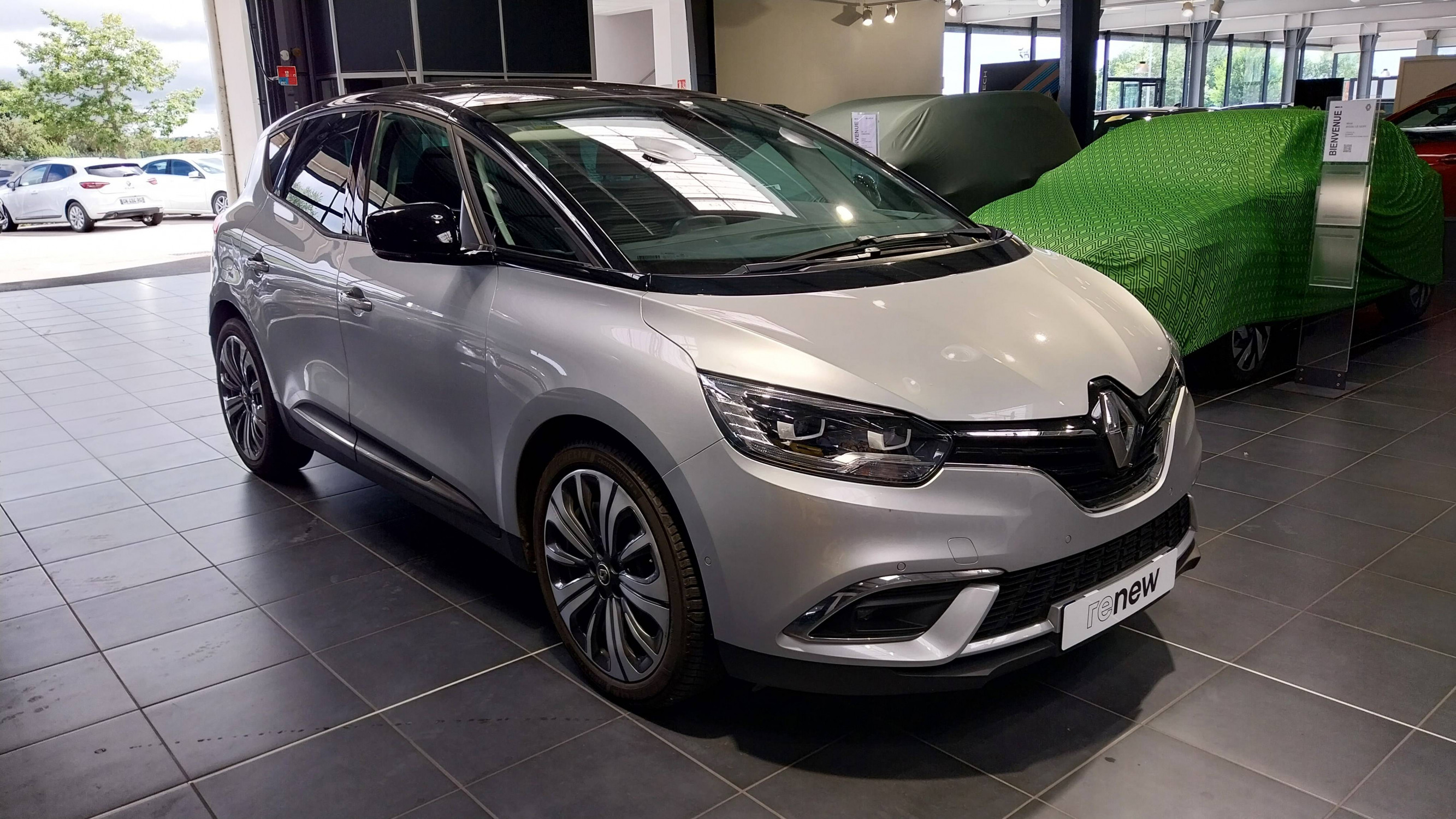 Vente en ligne Renault Scenic 4 Scenic TCe 140 au prix de 18 790 €