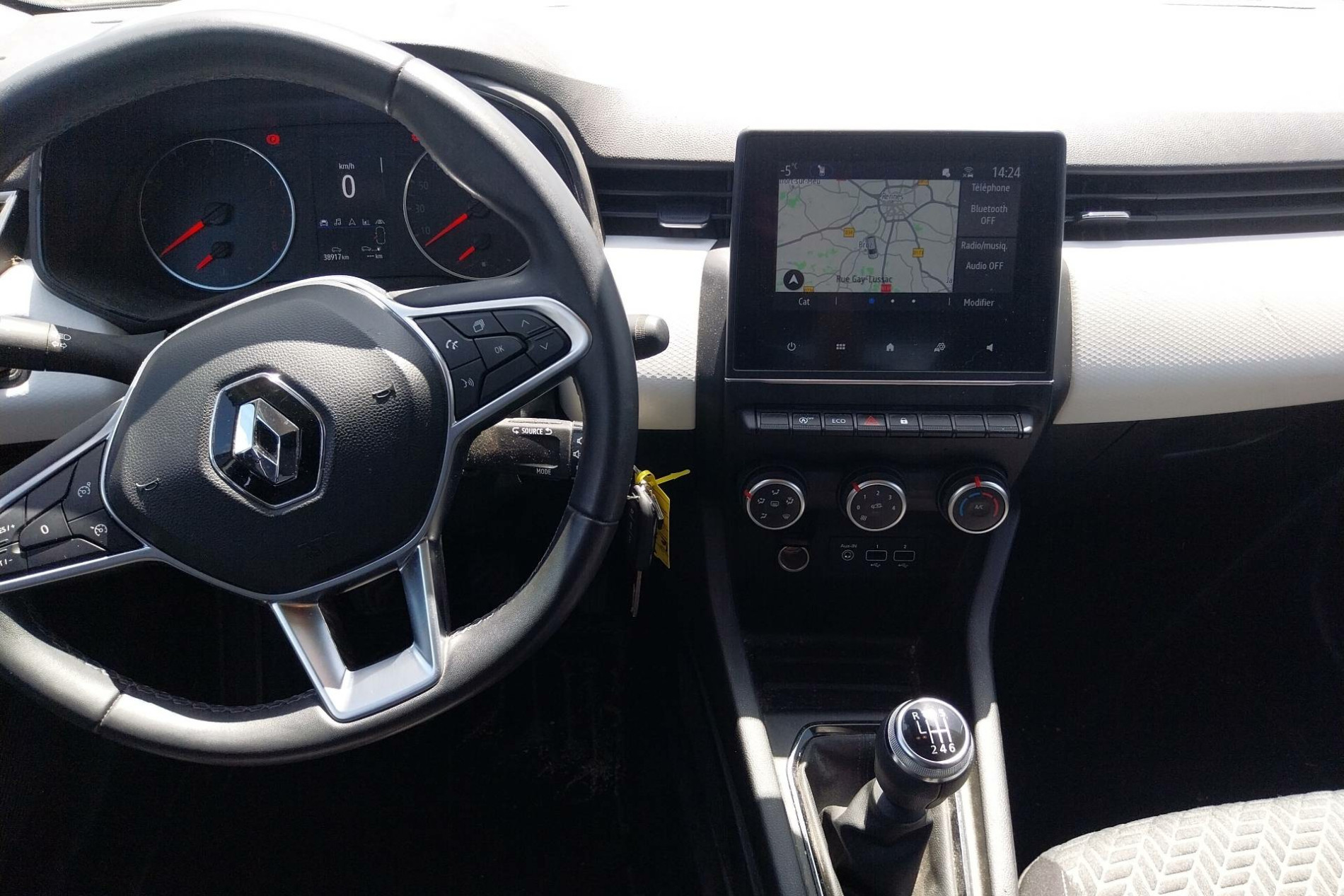 Vente en ligne Renault Clio 5 Clio TCe 90 au prix de 13 200 €