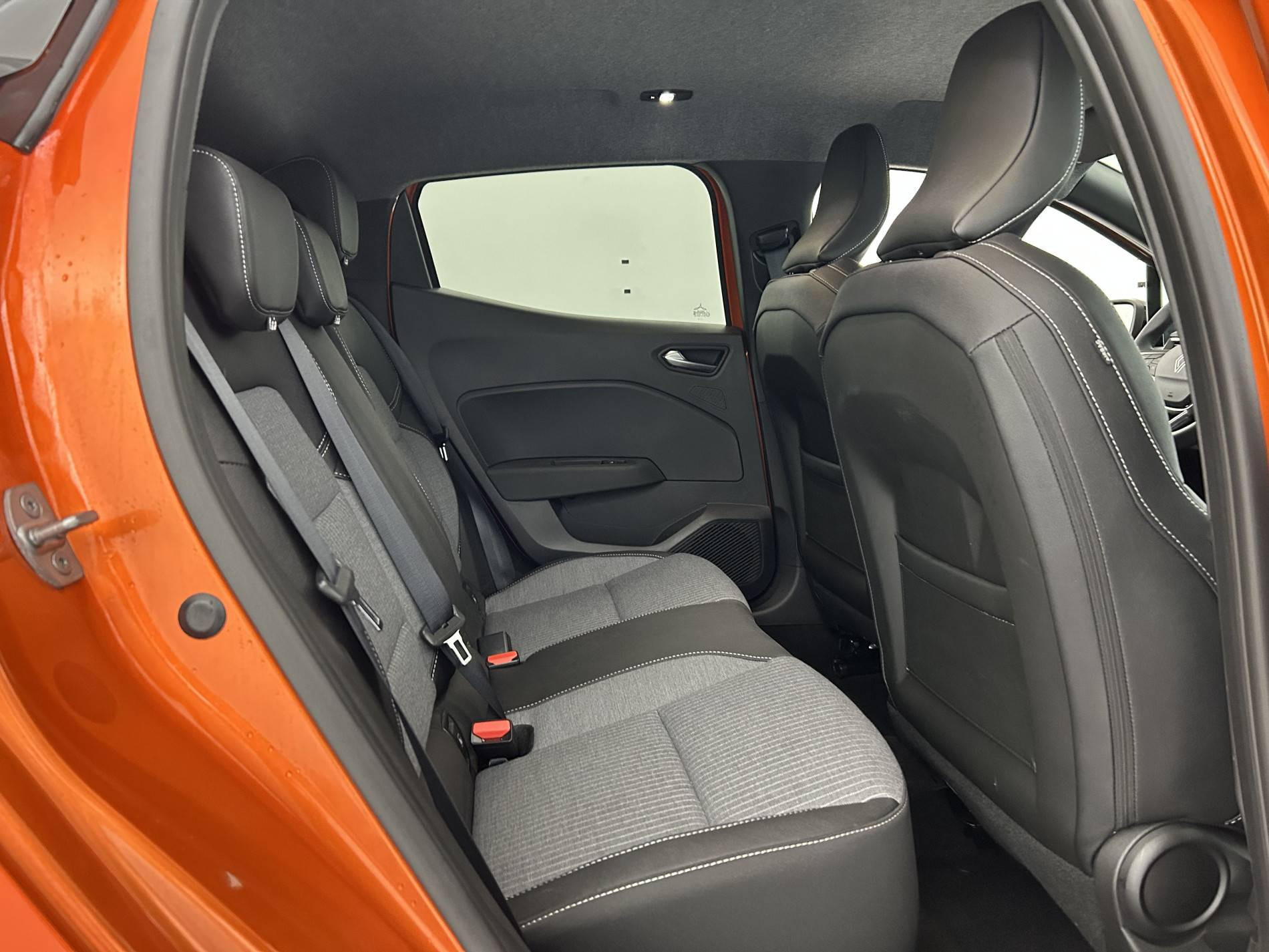 Vente en ligne Renault Clio 5 Clio Eco-G 100 ch GSR2 au prix de 17 970 €
