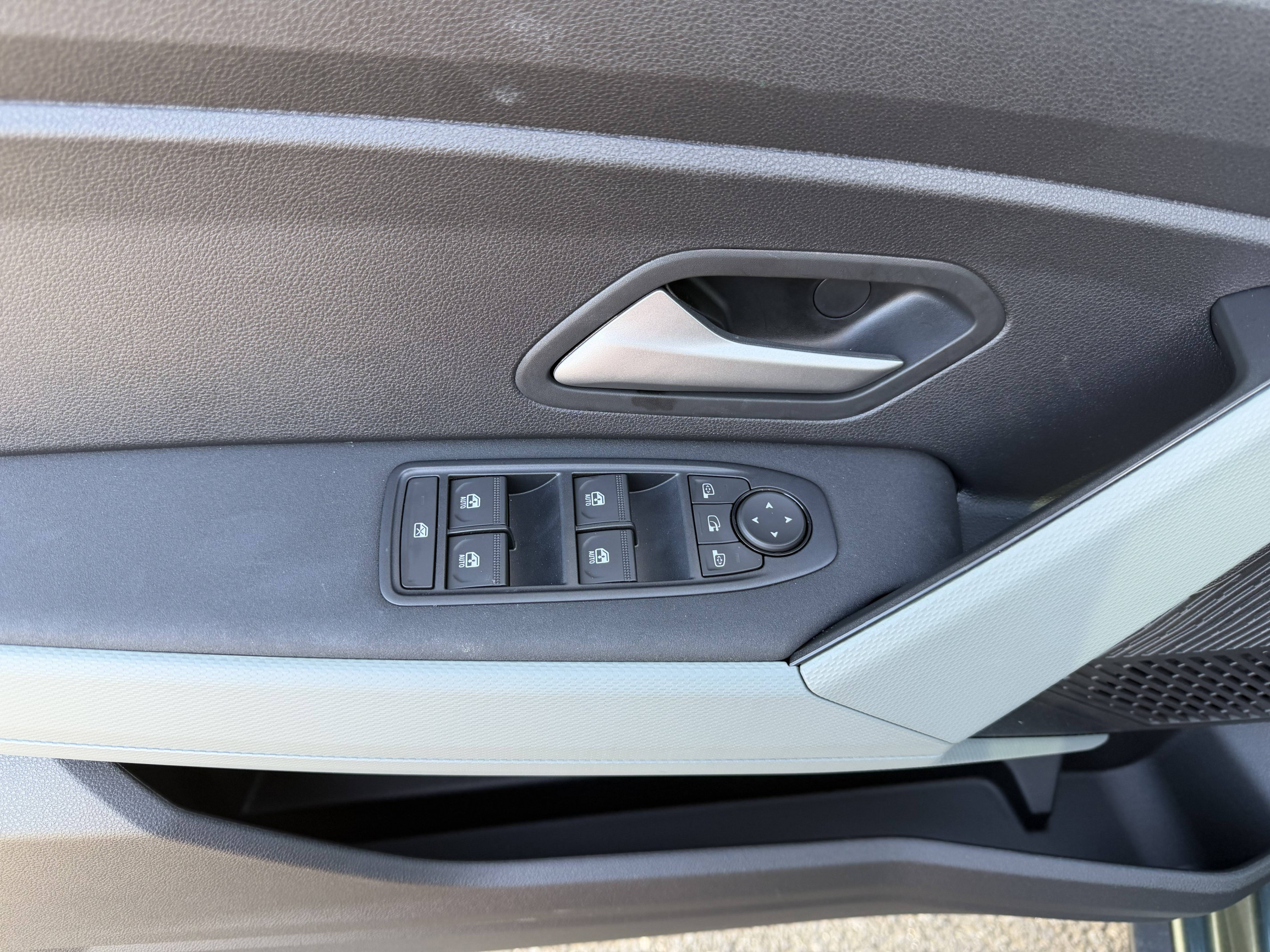 Vente en ligne Dacia Bigster Bigster Hybrid-G 150 4x4 au prix de 35 350 €