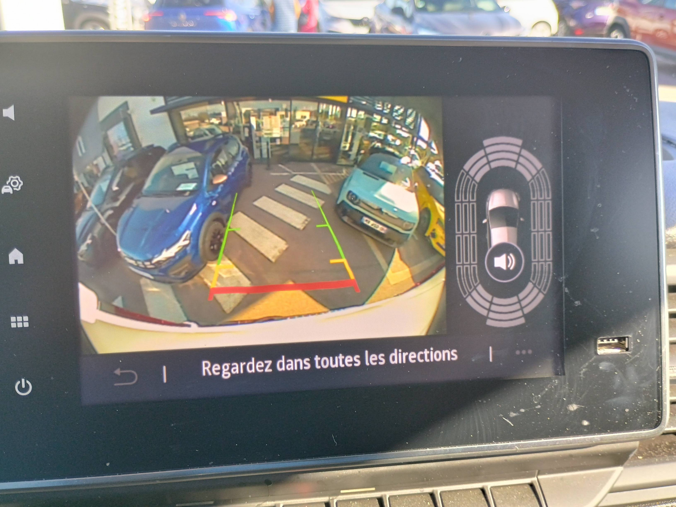 Vente en ligne Renault Trafic Cabine Approfondie TRAFIC CA L2H1 3T BLUE DCI 150 AUTO au prix de 35 990 €