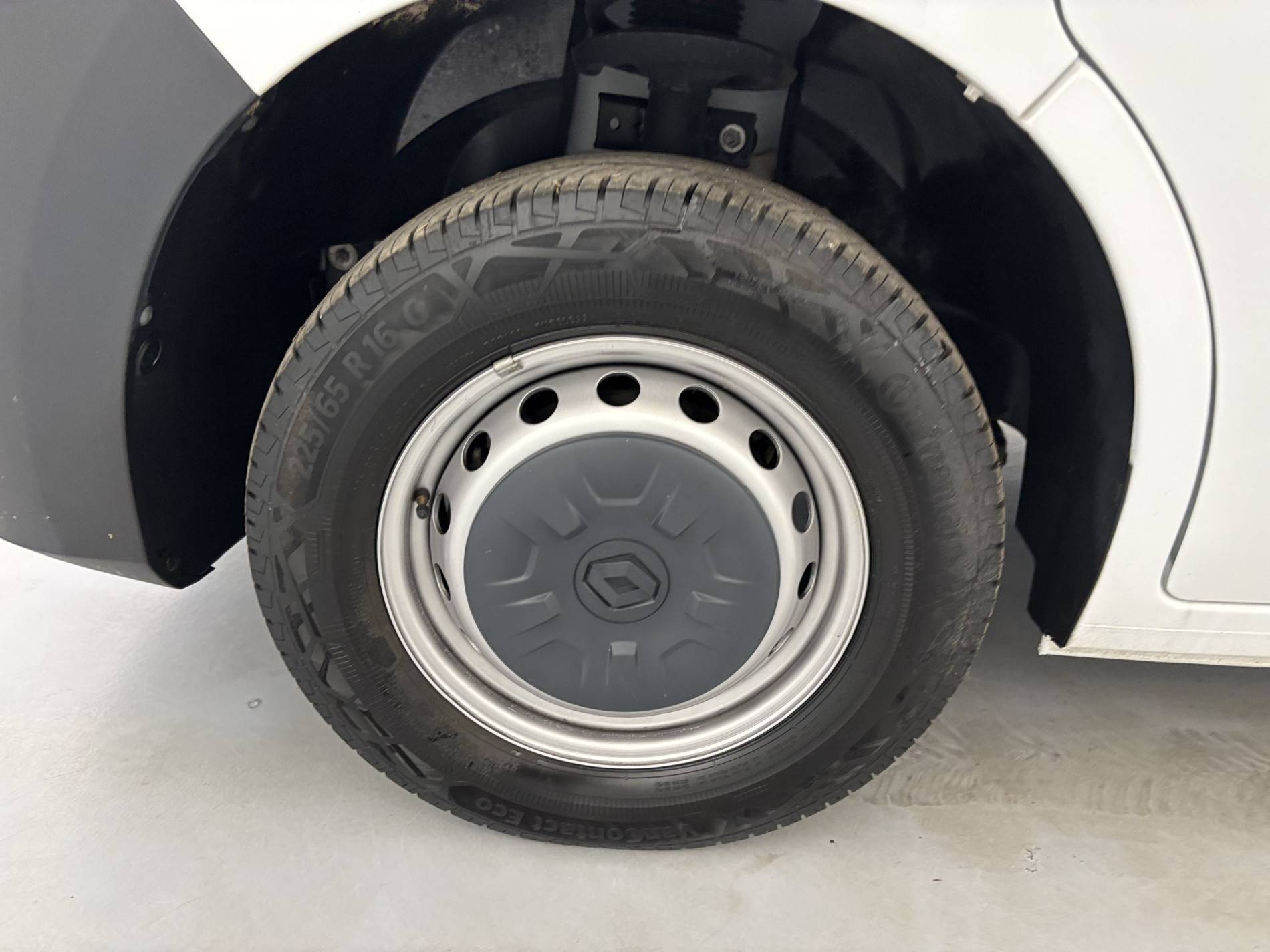 Vente en ligne Renault Master Fourgon MASTER FGN TRAC F3500 L2H2 BLUE DCI 135 au prix de 24 000 €