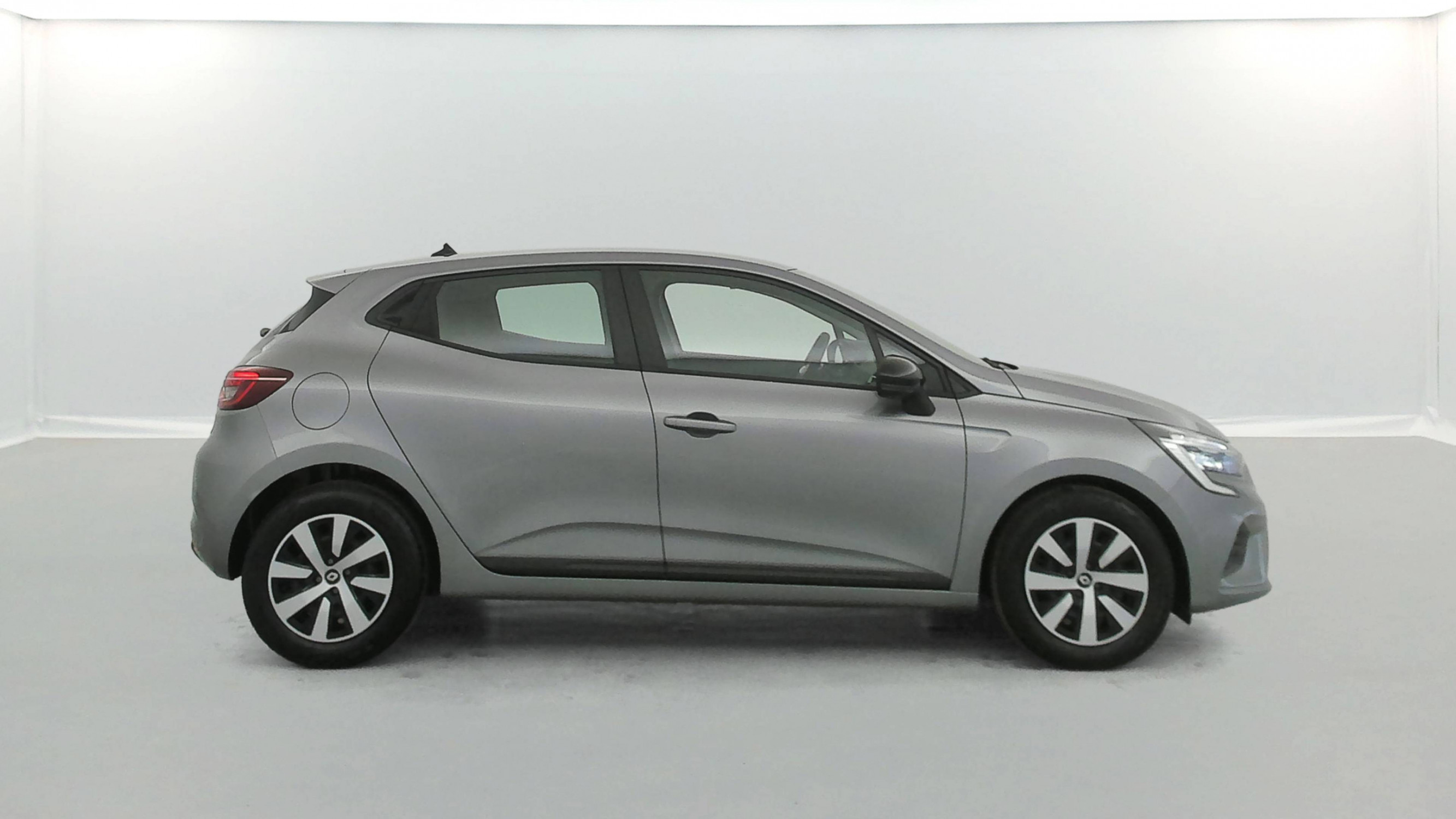 Vente en ligne Renault Clio 5 Clio TCe 90 au prix de 14 790 €