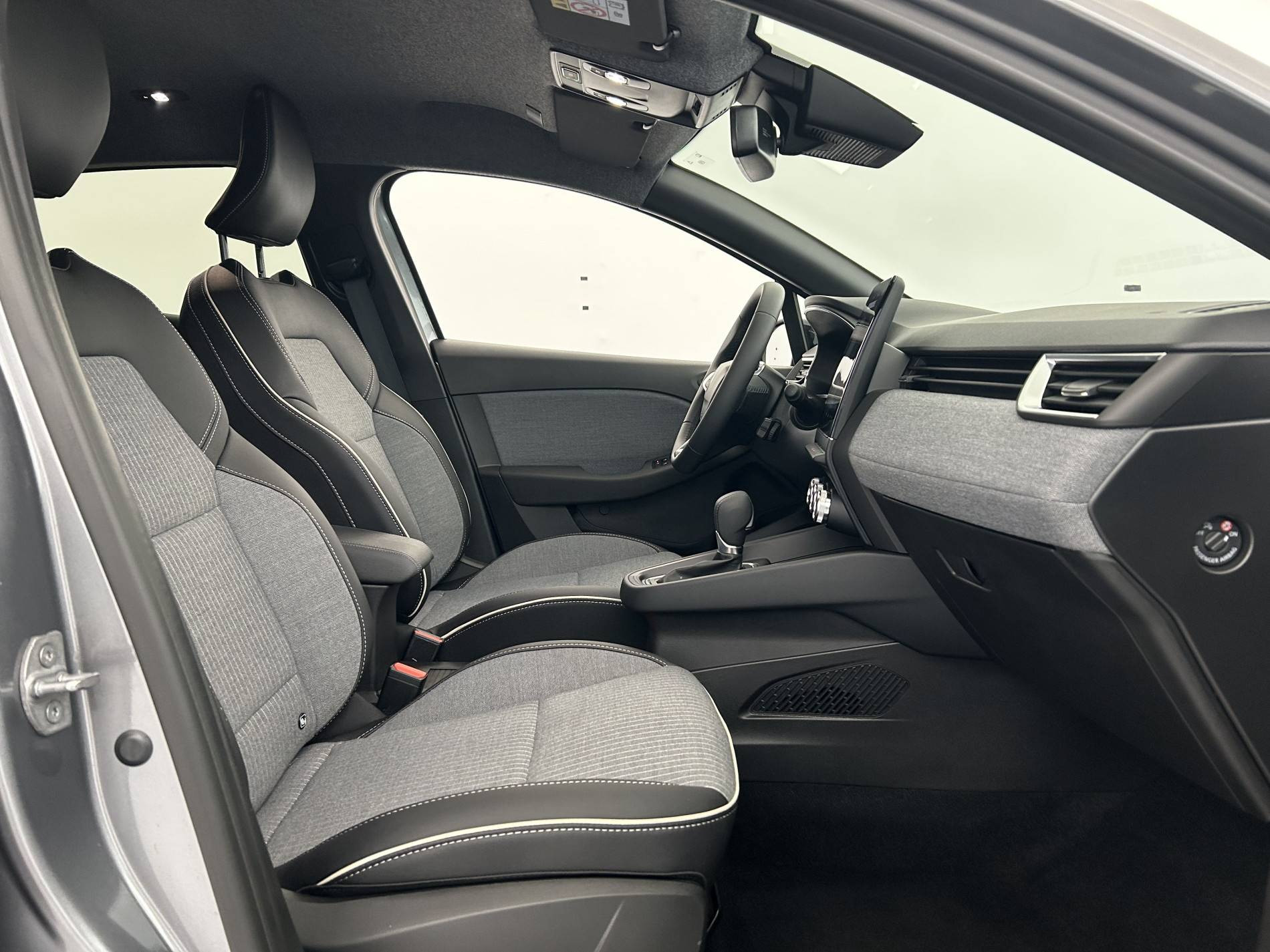 Vente en ligne Renault Clio 5 Clio E-Tech full hybrid 145 ch GSR2 au prix de 22 990 €