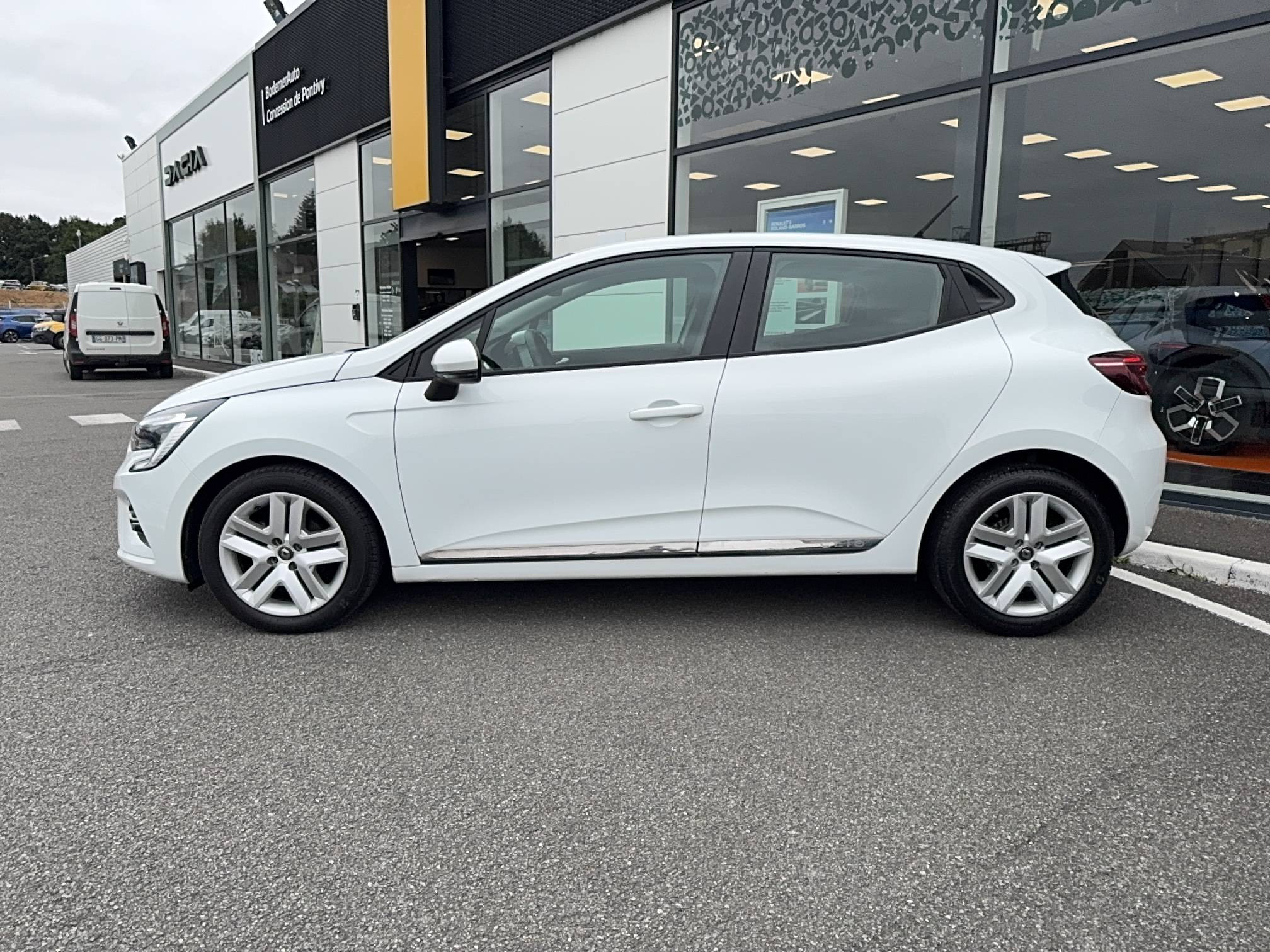 Vente en ligne Renault Clio 5 Clio TCe 90 - 21N au prix de 12 990 €