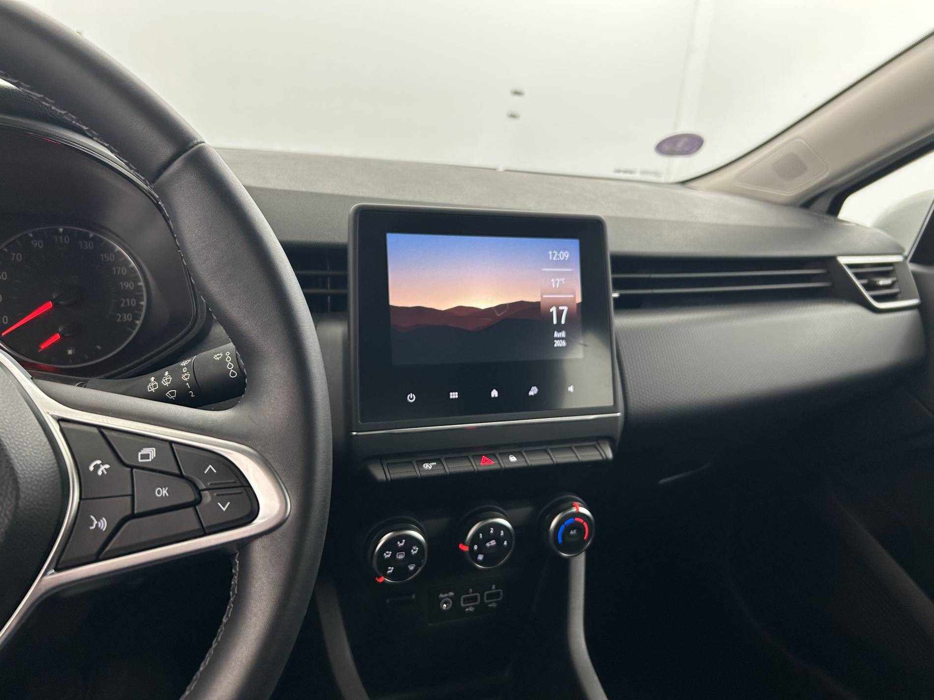 Vente en ligne Renault Clio 5 Clio SCe 65 - 21N au prix de 12 390 €