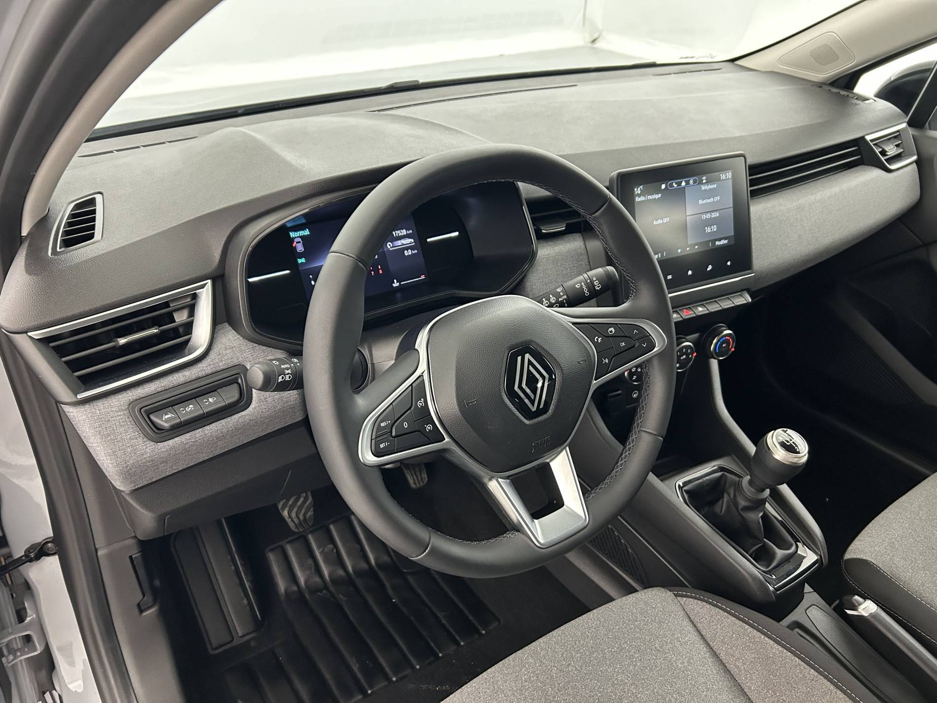 Vente en ligne Renault Clio 5 Clio TCe 90 au prix de 15 490 €