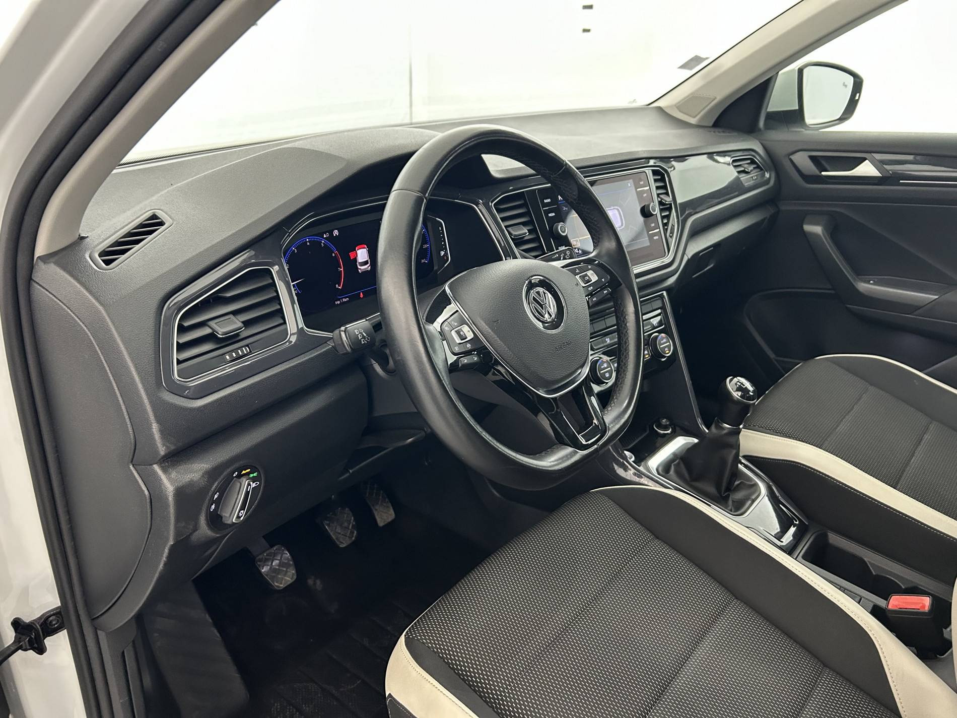 Vente en ligne Volkswagen T-Roc  1.5 TSI 150 EVO Start/Stop BVM6 au prix de 16 990 €