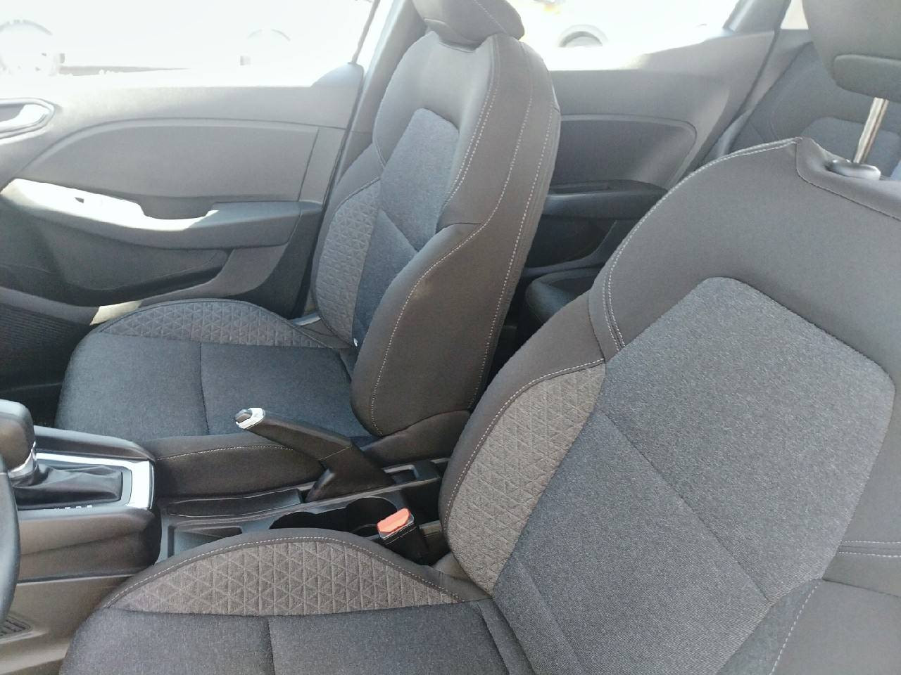 Vente en ligne Renault Clio 5 Clio E-Tech 140 - 21N au prix de 15 990 €