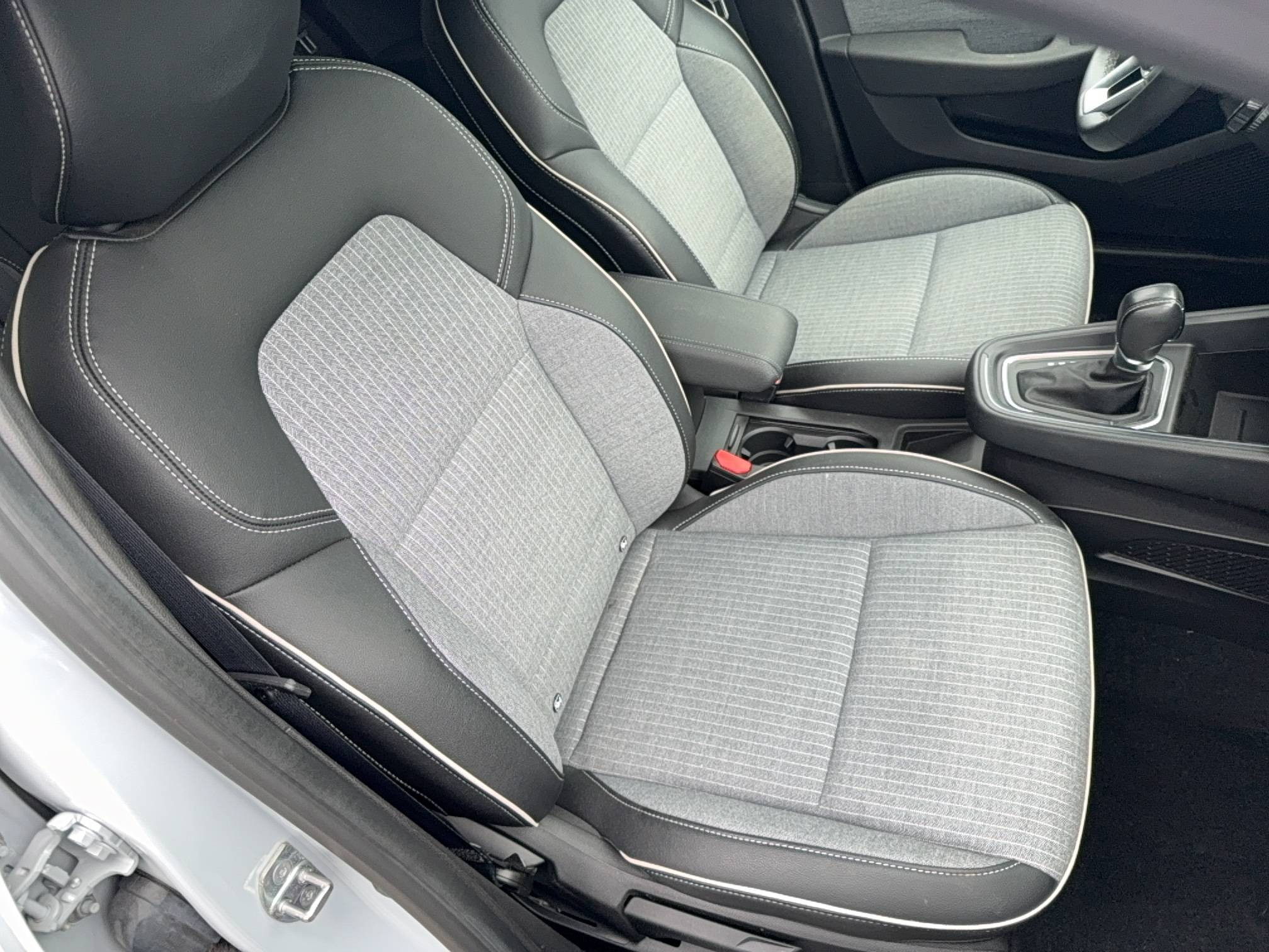 Vente en ligne Renault Clio 5 Clio E-Tech full hybrid 145 au prix de 18 490 €