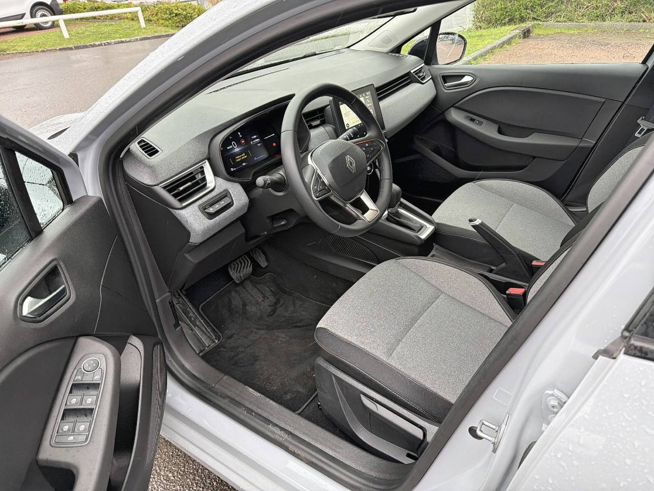 Vente en ligne Renault Clio 5 Clio E-Tech full hybrid 145 ch GSR2 au prix de 19 990 €