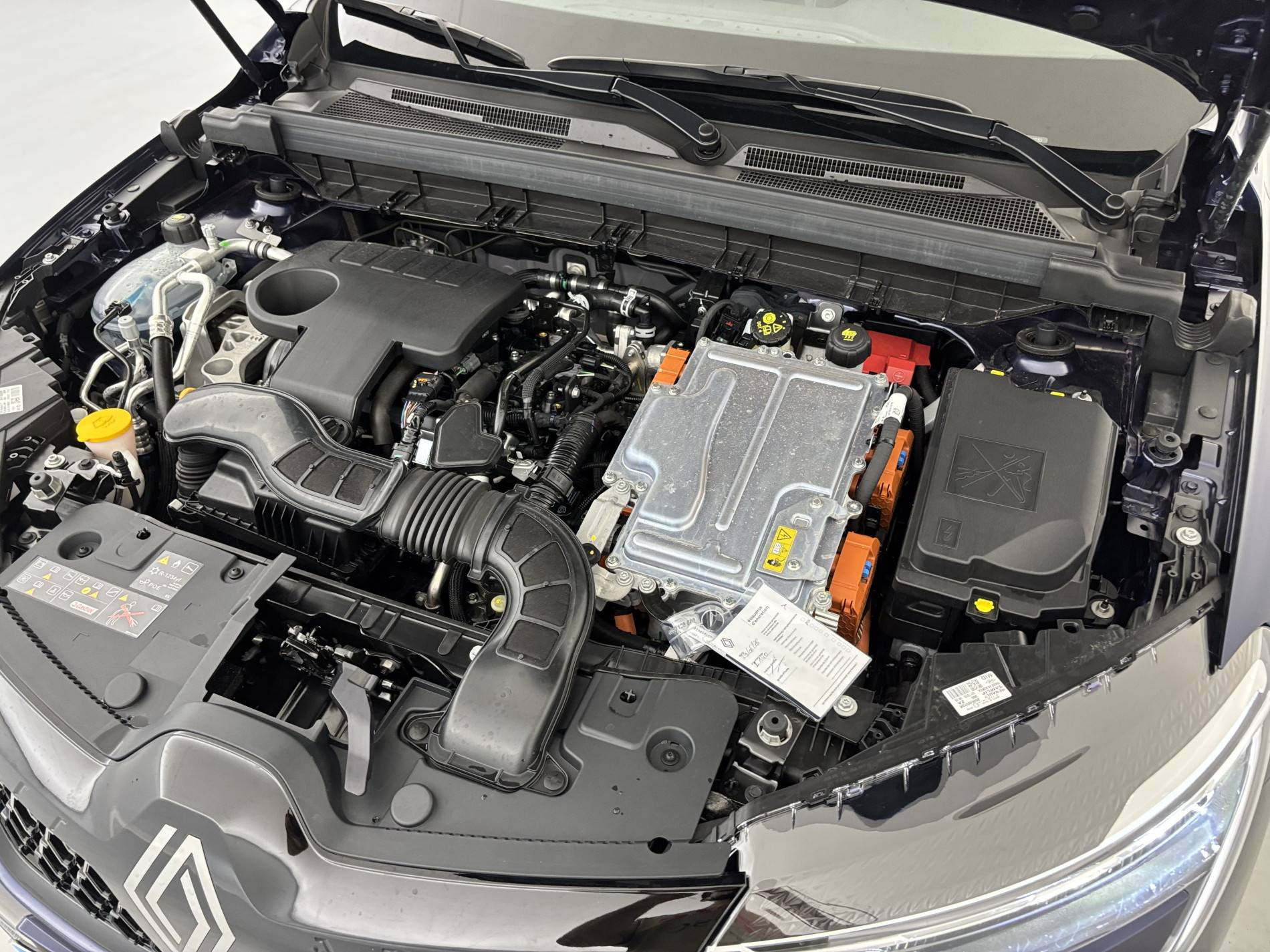 Vente en ligne Renault Arkana  E-Tech full hybrid 145 GSR2 au prix de 28 900 €