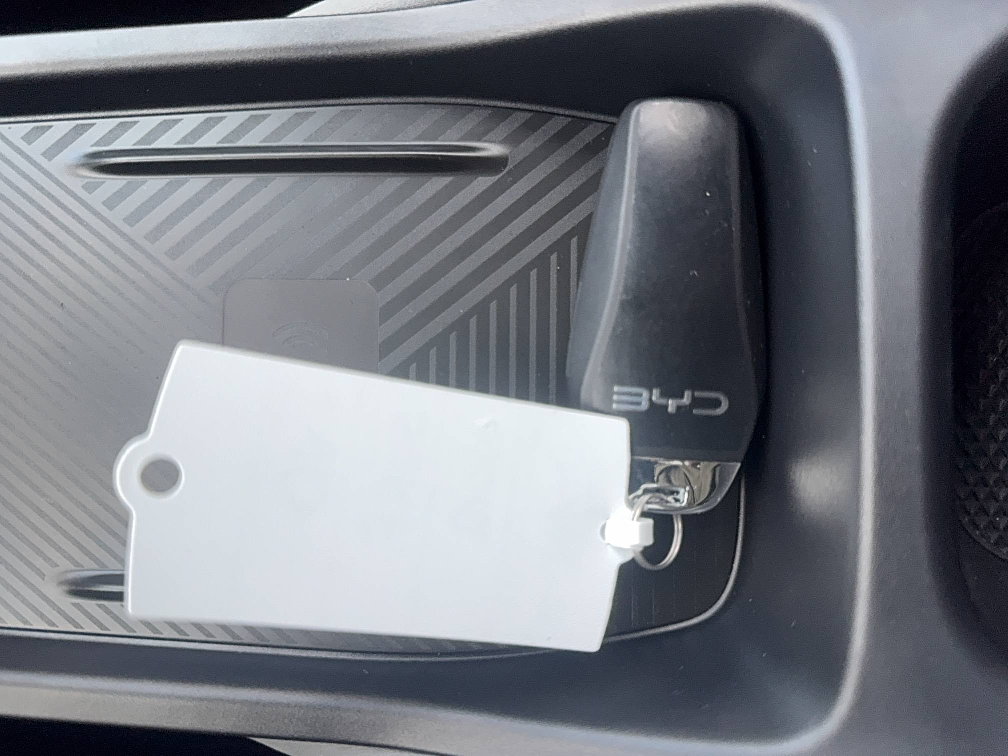 Vente en ligne Byd Dolphin Surf  43.2 kWh 156 ch au prix de 22 590 €