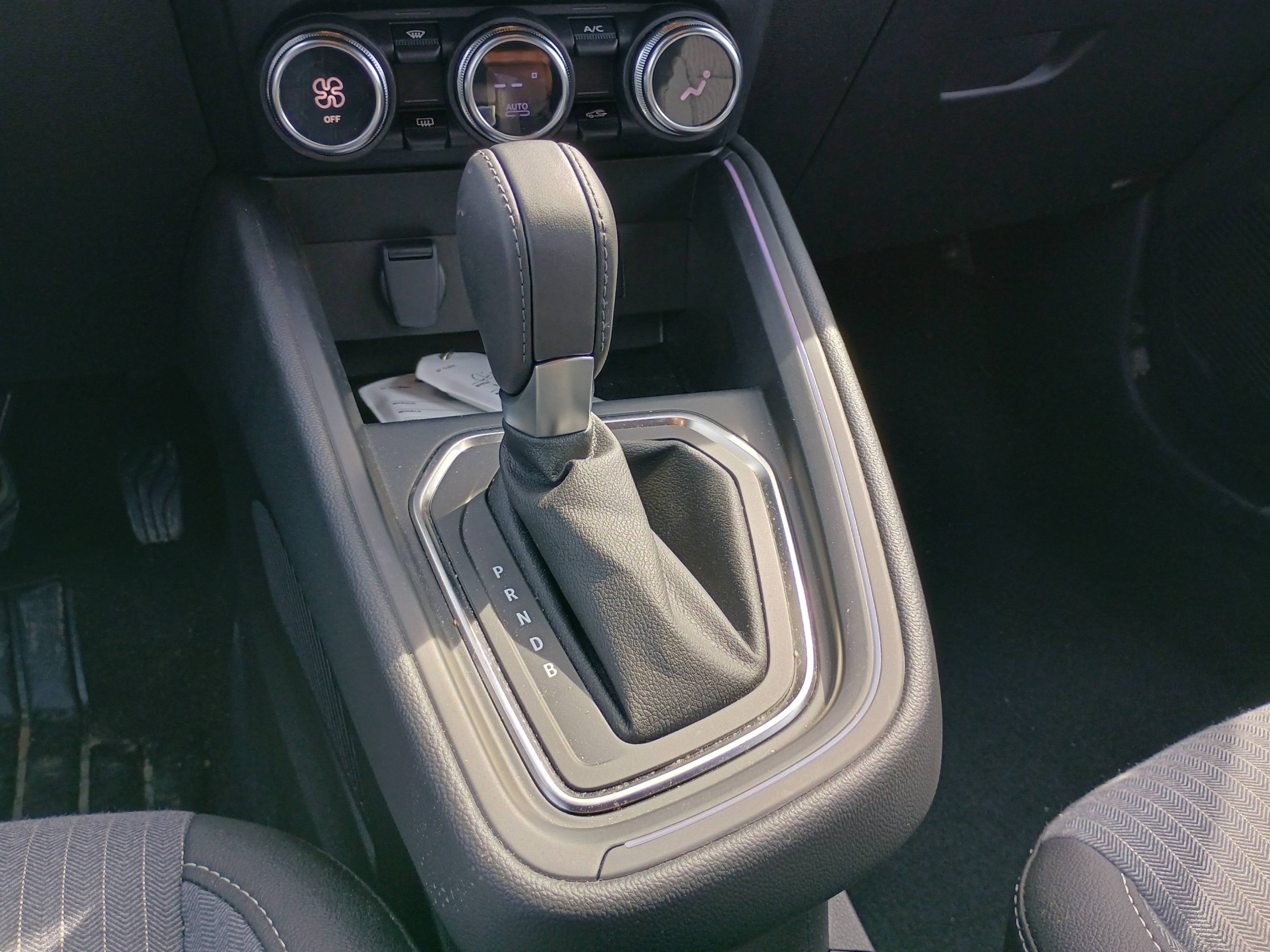 Vente en ligne Renault Clio 5 Clio E-Tech full hybrid 145 ch GSR2 au prix de 23 590 €